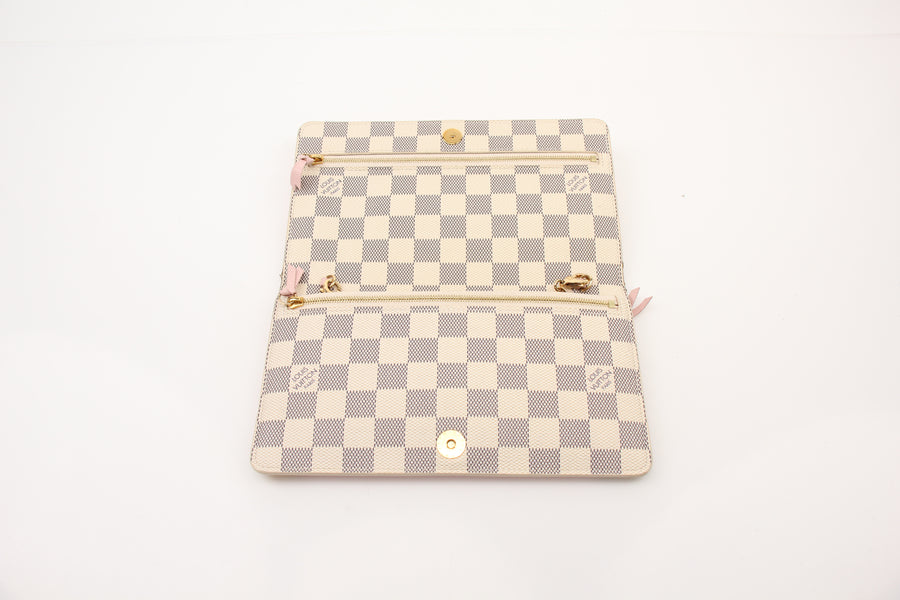 Louis Vuitton Weekend Pochette UB2118 – Summer Trunks