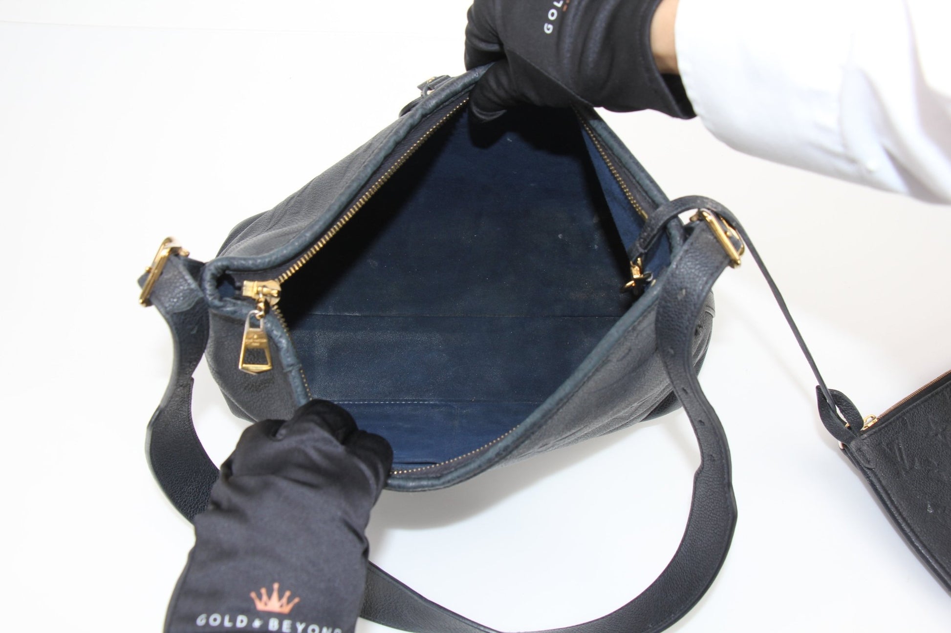 Louis Vuitton Carryall PM handbag by Gold & Beyond, featuring luxurious design and detailed craftsmanship.