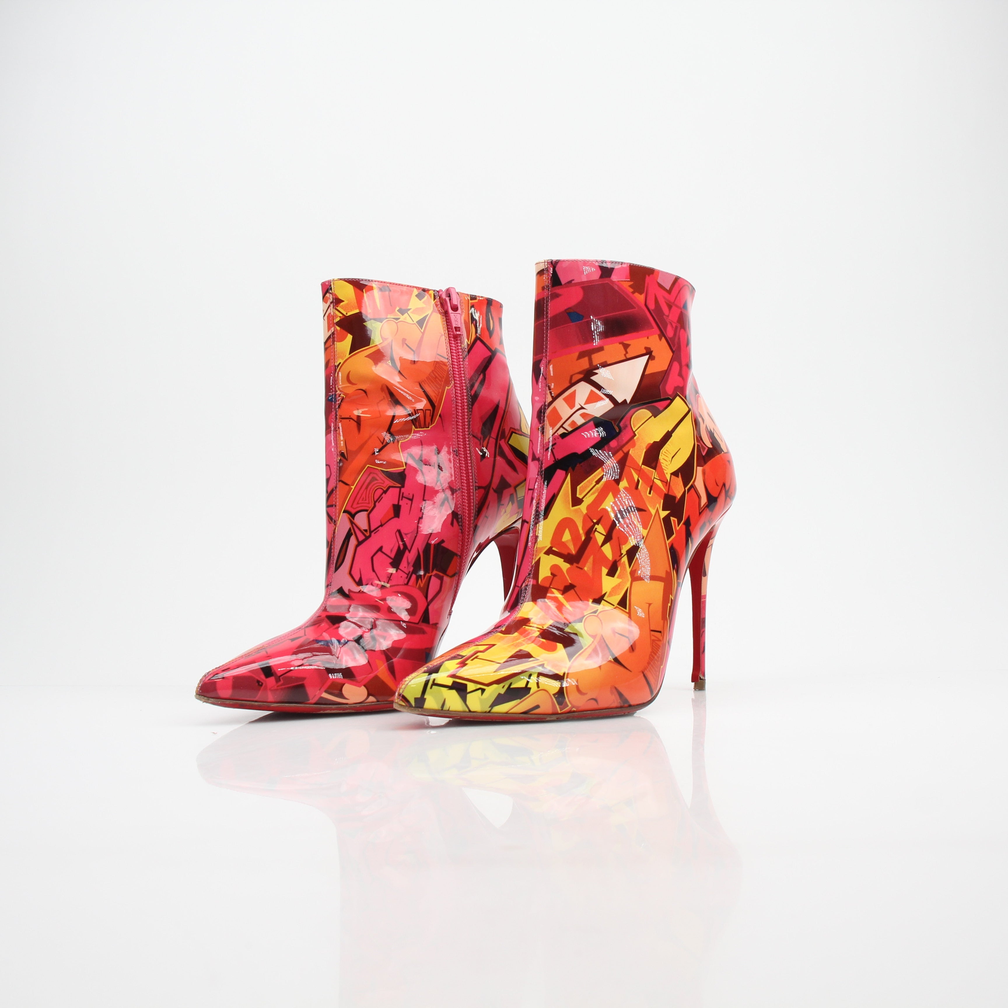 Christian Louboutin Metrograf So Kate Booty 100 Ankle Boots