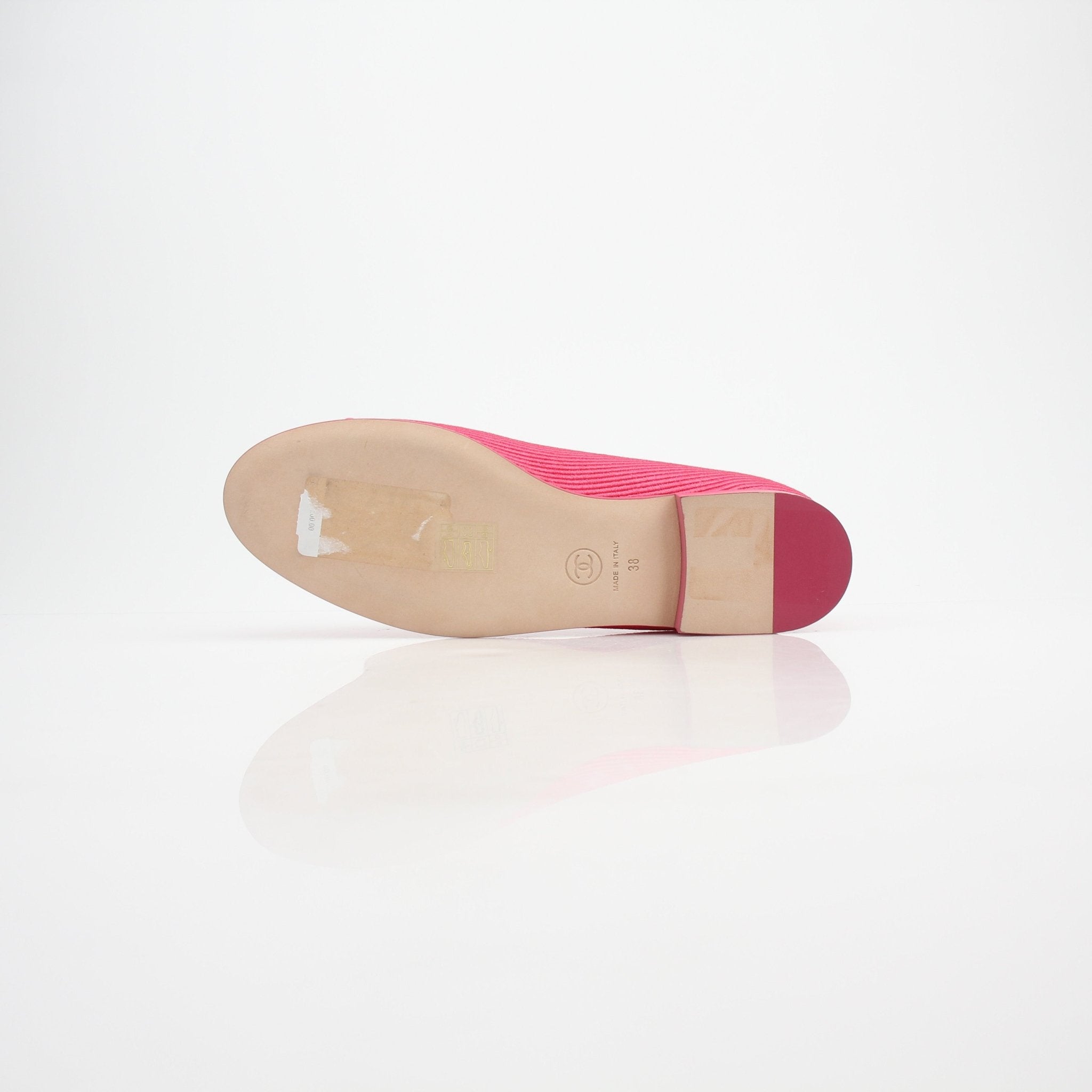 Gold & Beyond Chanel pink corduroy CC bow ballerina flats, stylish shoes with a bow detail on soft pink corduroy fabric.