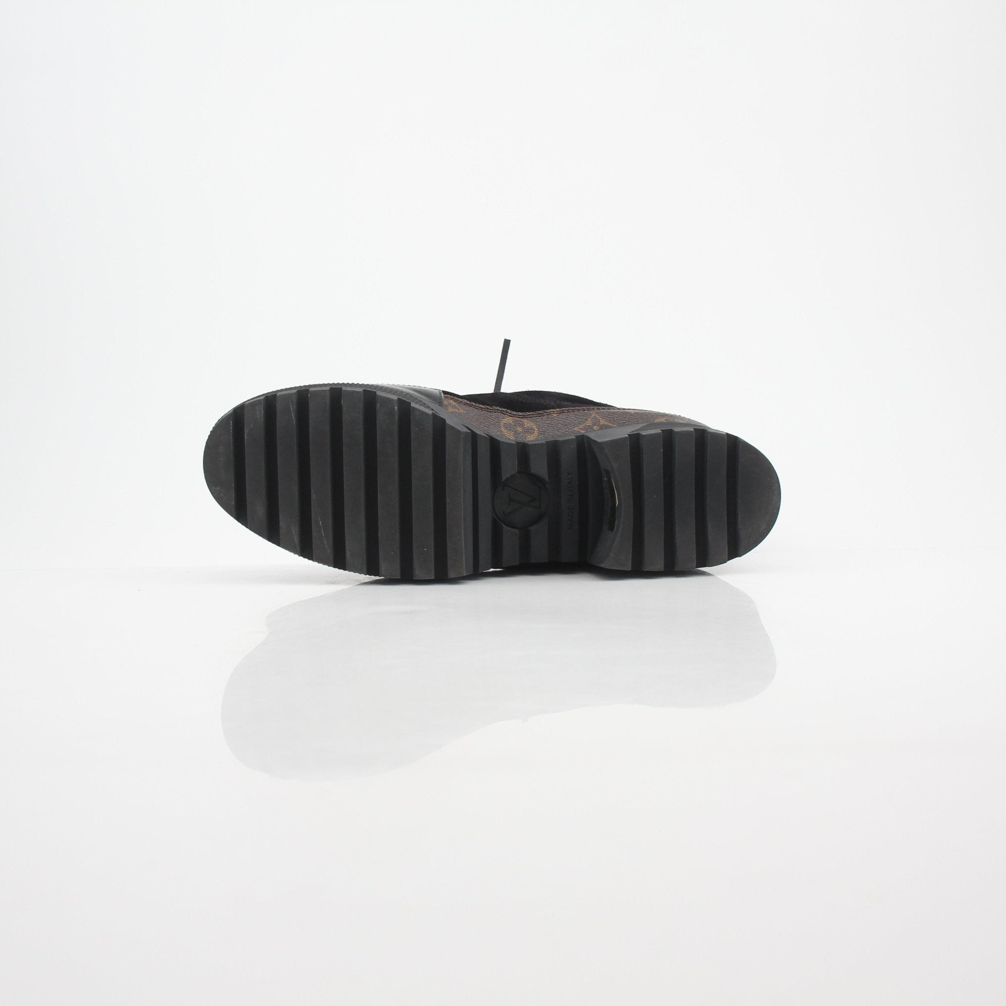 Louis Vuitton Women’s Monogram Laureate Platform Desert Boots