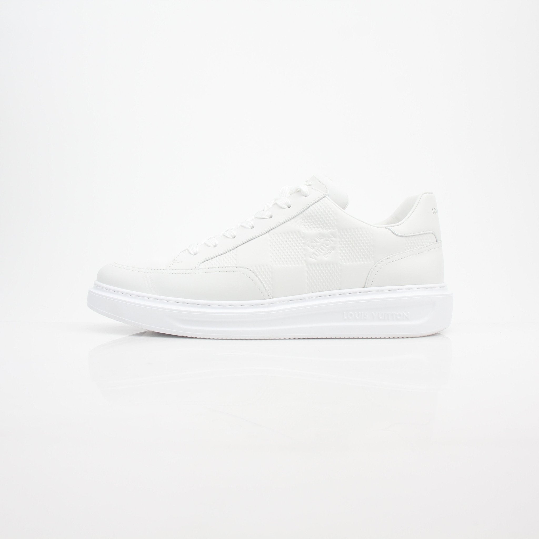 Louis Vuitton men's Beverly Hills Damier leather sneakers featuring classic checkered pattern and stylish design.