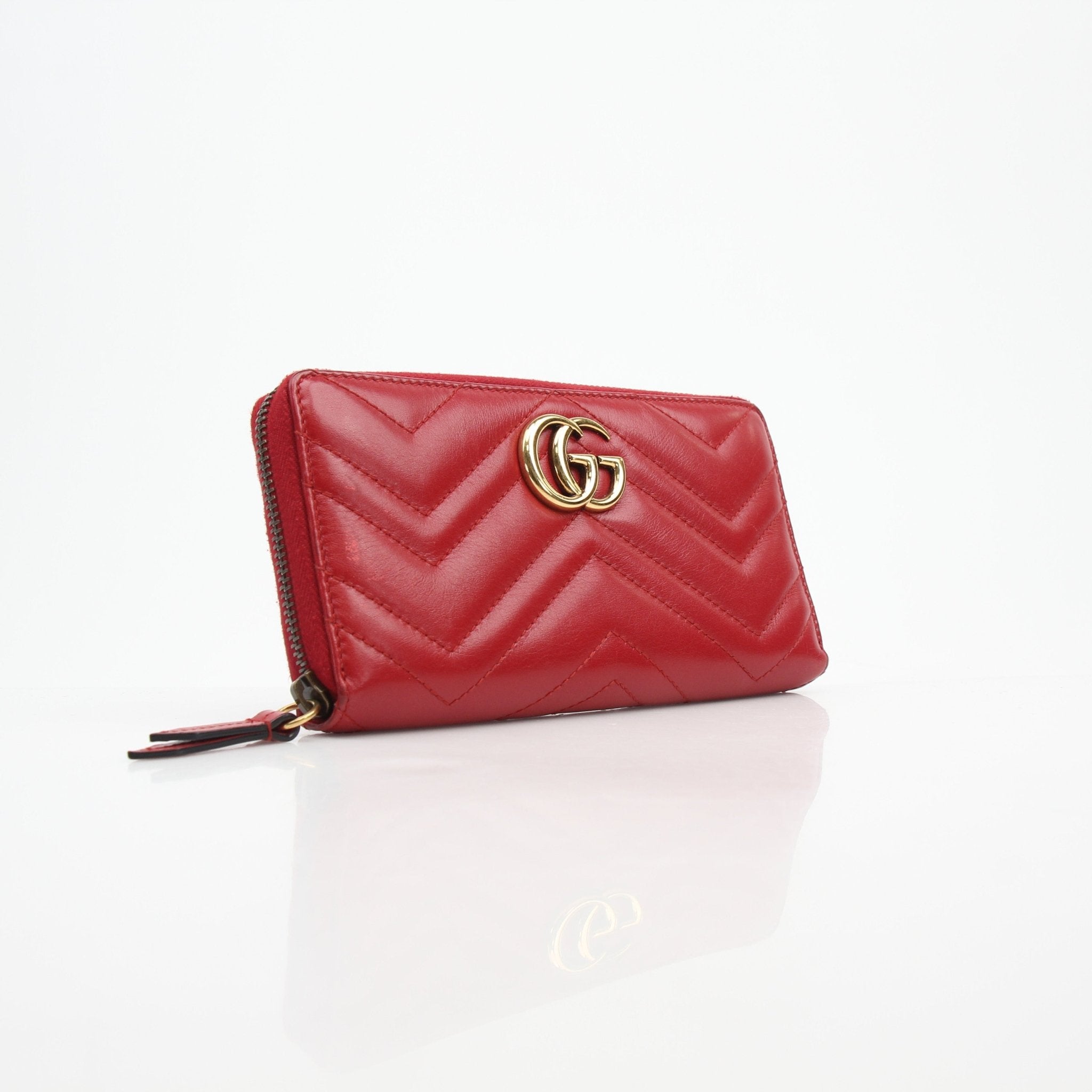Gucci GG Marmont Matelassé Zip Around Wallet