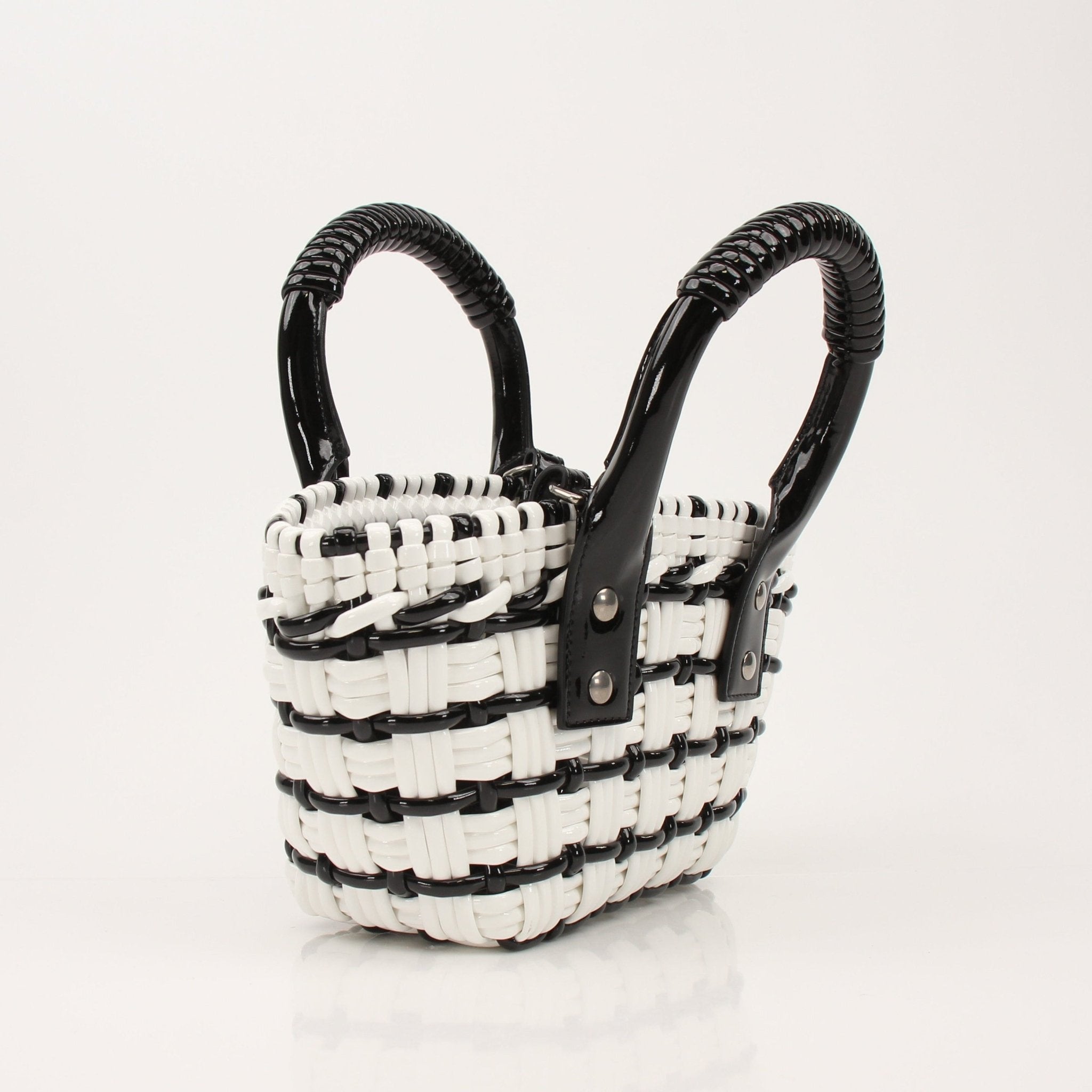 Balenciaga Bistro Basket handbag with woven leather design and top handle, stylish and structured for everyday use.