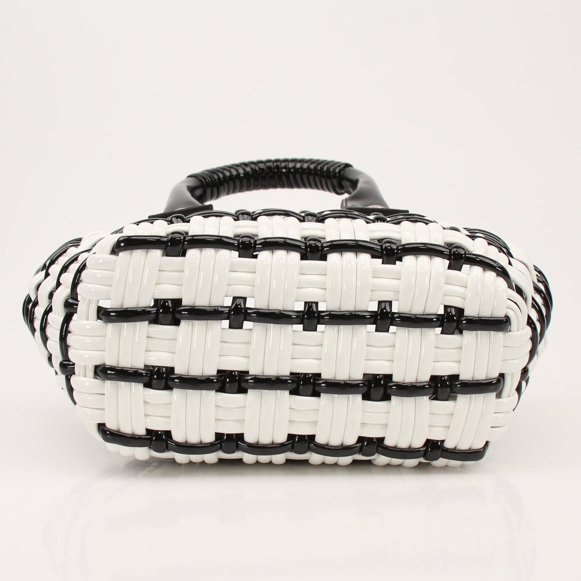 Balenciaga Bistro Basket handbag with woven design and leather details, stylish and compact for everyday use.
