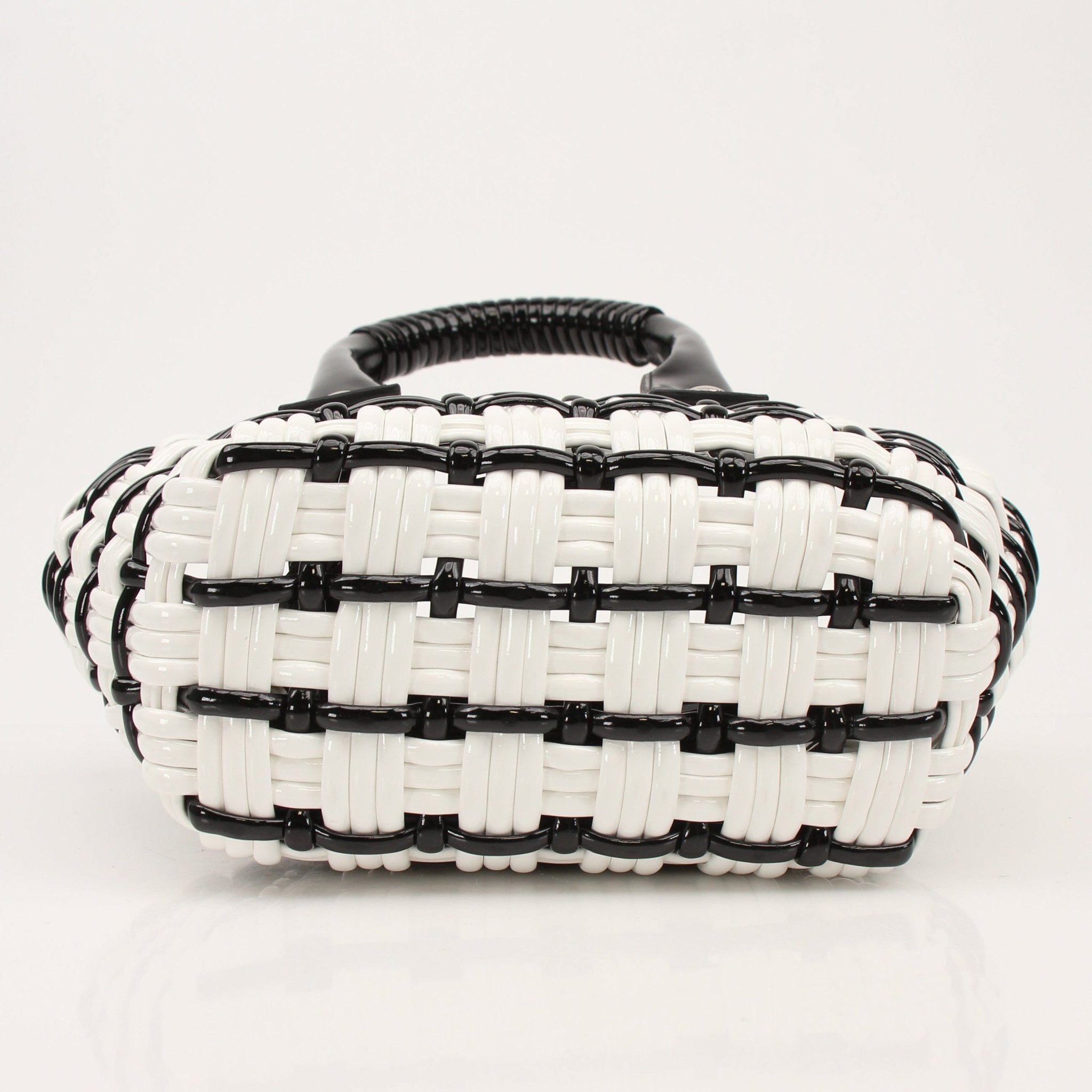 Balenciaga Bistro Basket handbag with woven design and leather details, stylish and compact for everyday use.