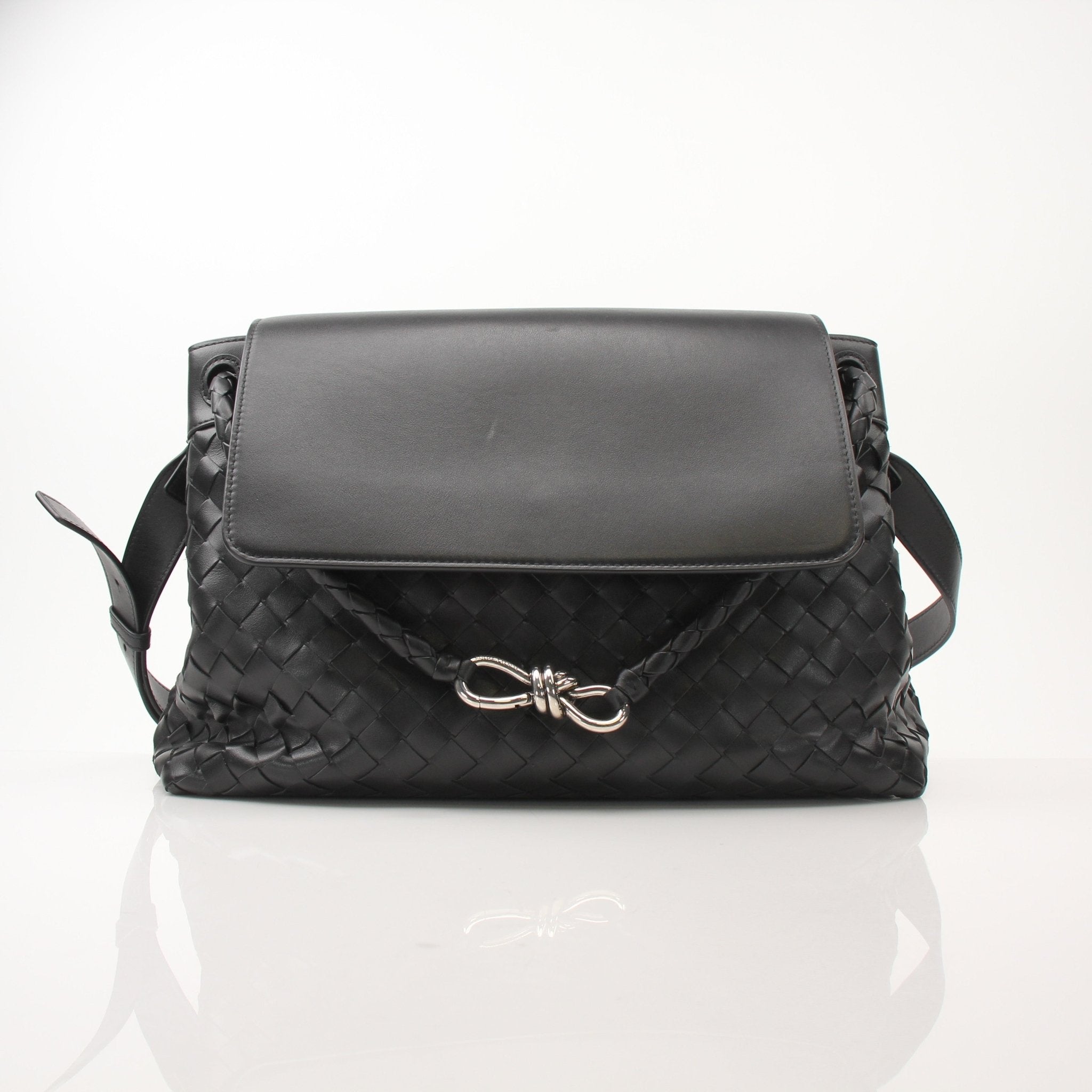 Bottega Veneta Andiamo messenger handbag in luxurious leather with gold accents, designed by Gold & Beyond.