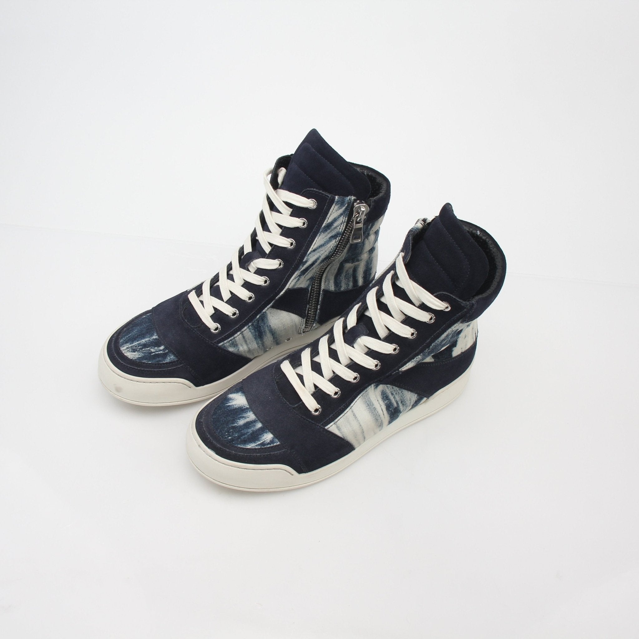 Gold & Beyond Balmain blue tie-dye denim high-top sneakers with white rubber soles and stylish laces, casual shoes for trendy outfits.