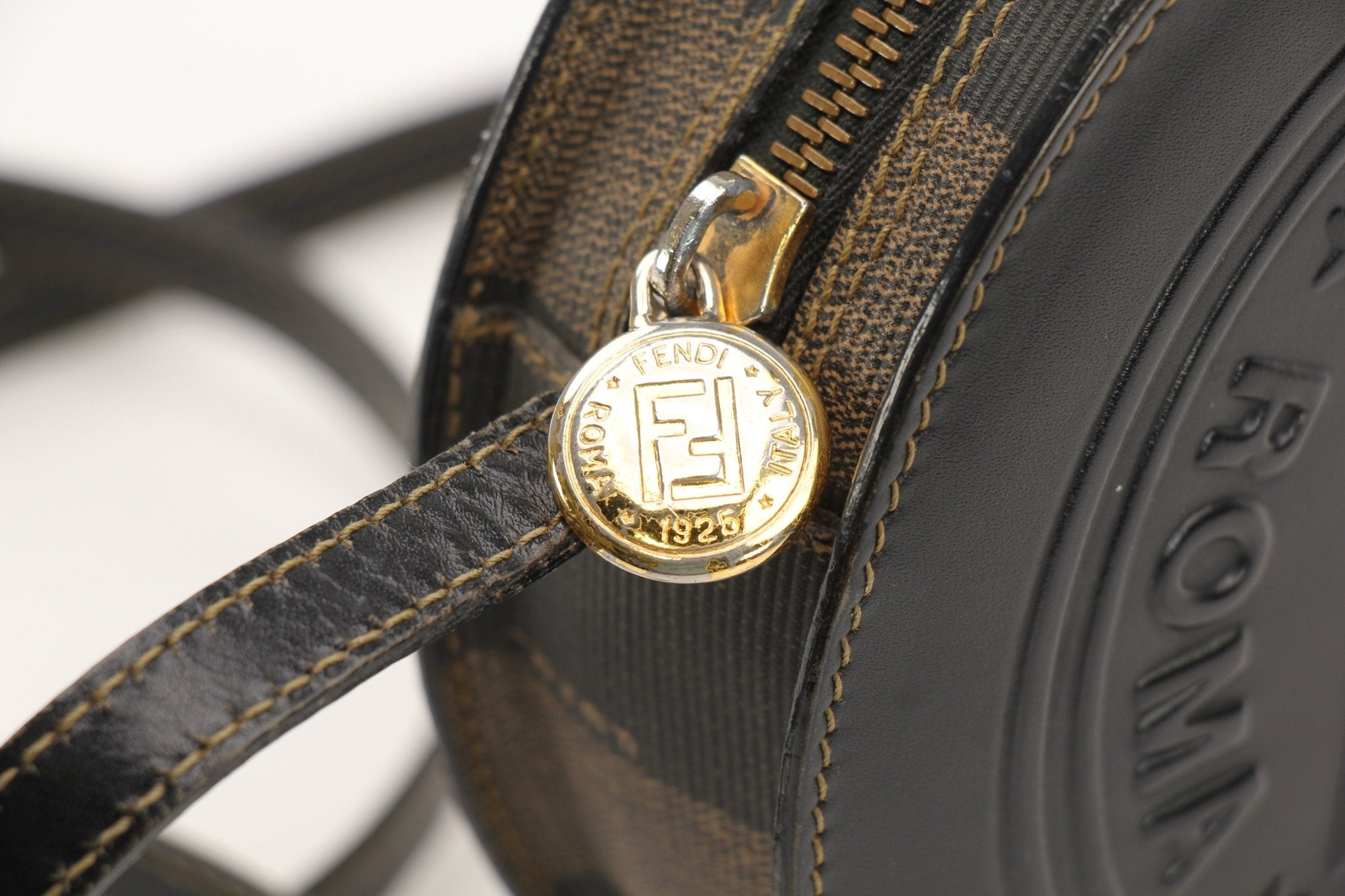 Fendi Vintage Shoulder Baguette Handbag in gold with classic design, featuring a sleek strap and elegant style.