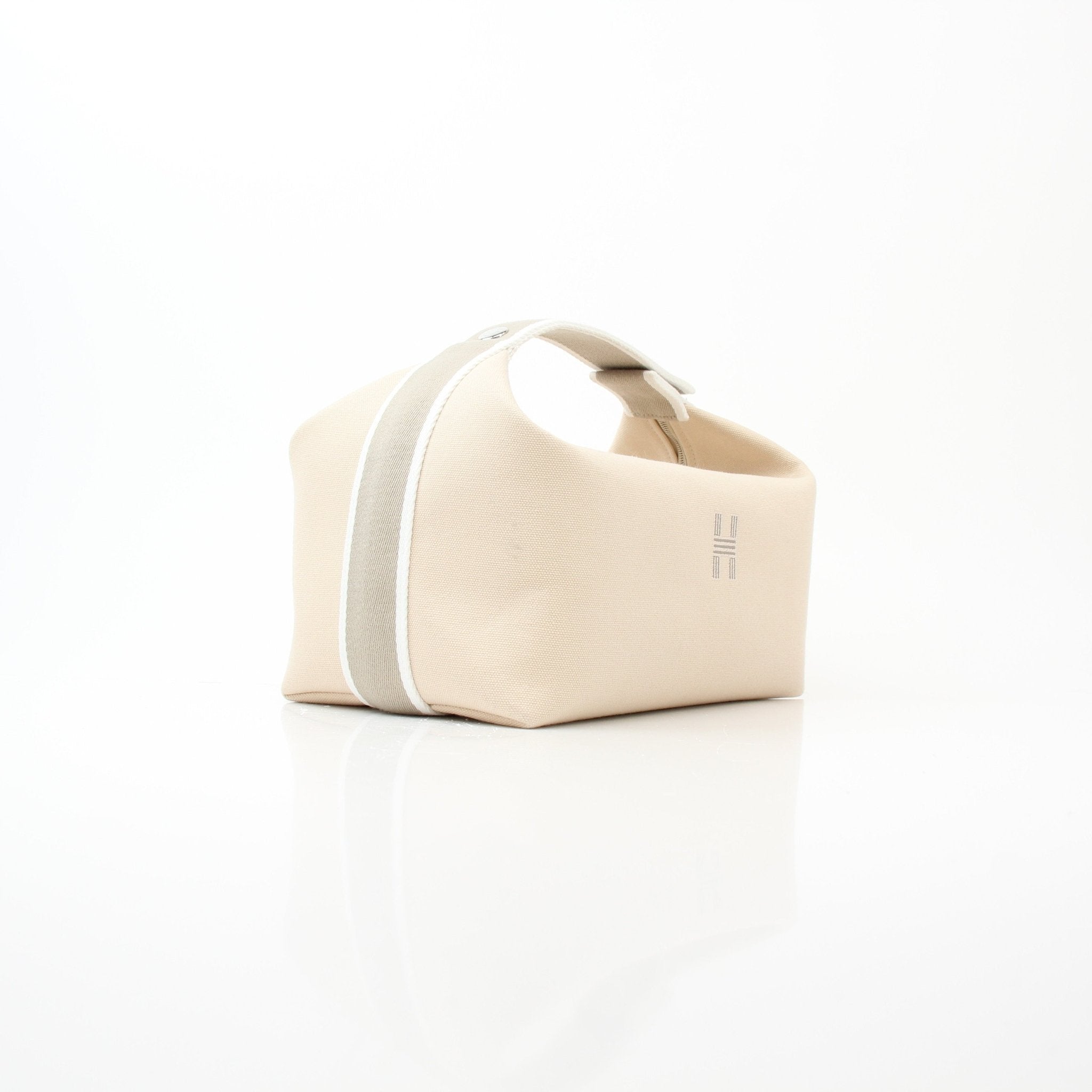 Hermès Bride-a-Brac gray handbag with structured design and elegant leather details, showcasing luxury craftsmanship.