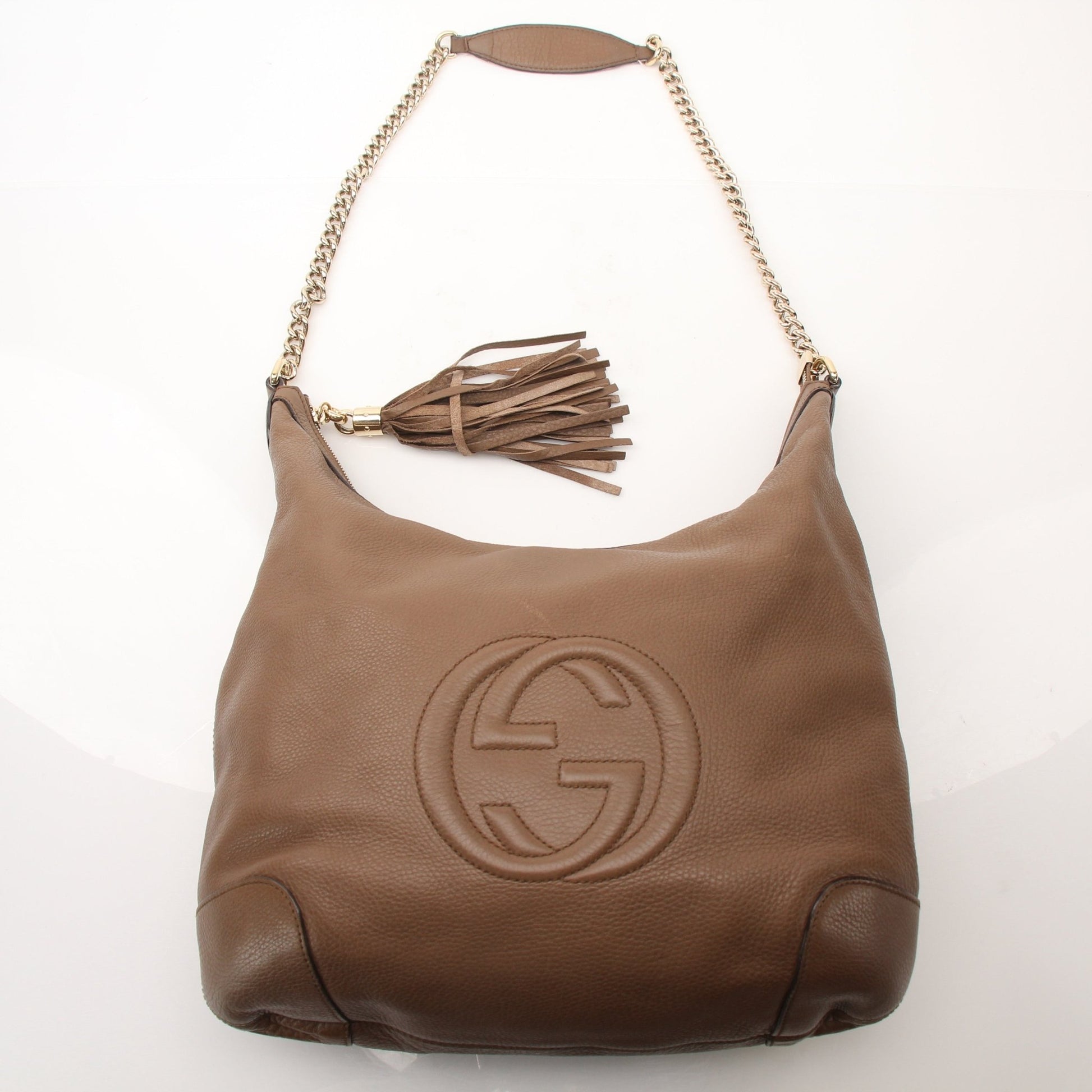 Gold & Beyond Gucci Soho Chain Shoulder Bag, a stylish handbag with gold chain strap and classic design.
