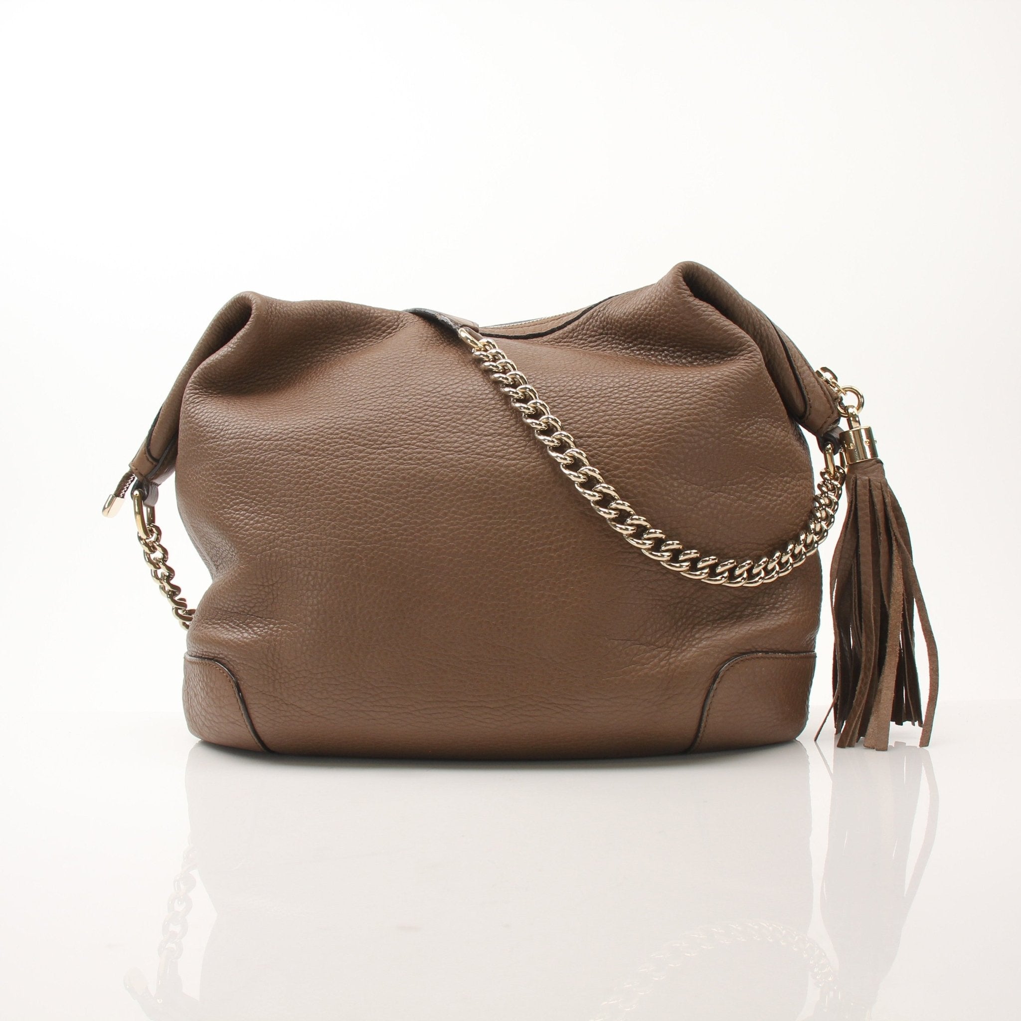 Gucci Soho Chain Shoulder Bag in black leather with gold hardware and chain strap, stylish handbag with classic design.