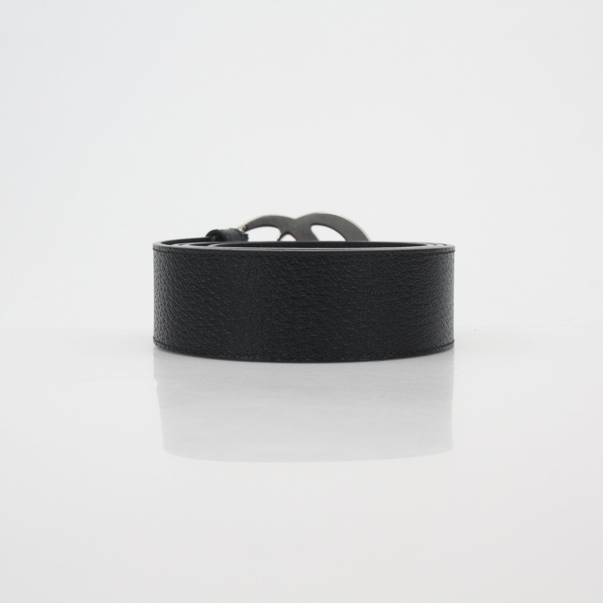 Gucci Black Leather GG Marmont Belt with gold-tone hardware, stylish accessory for men and women.