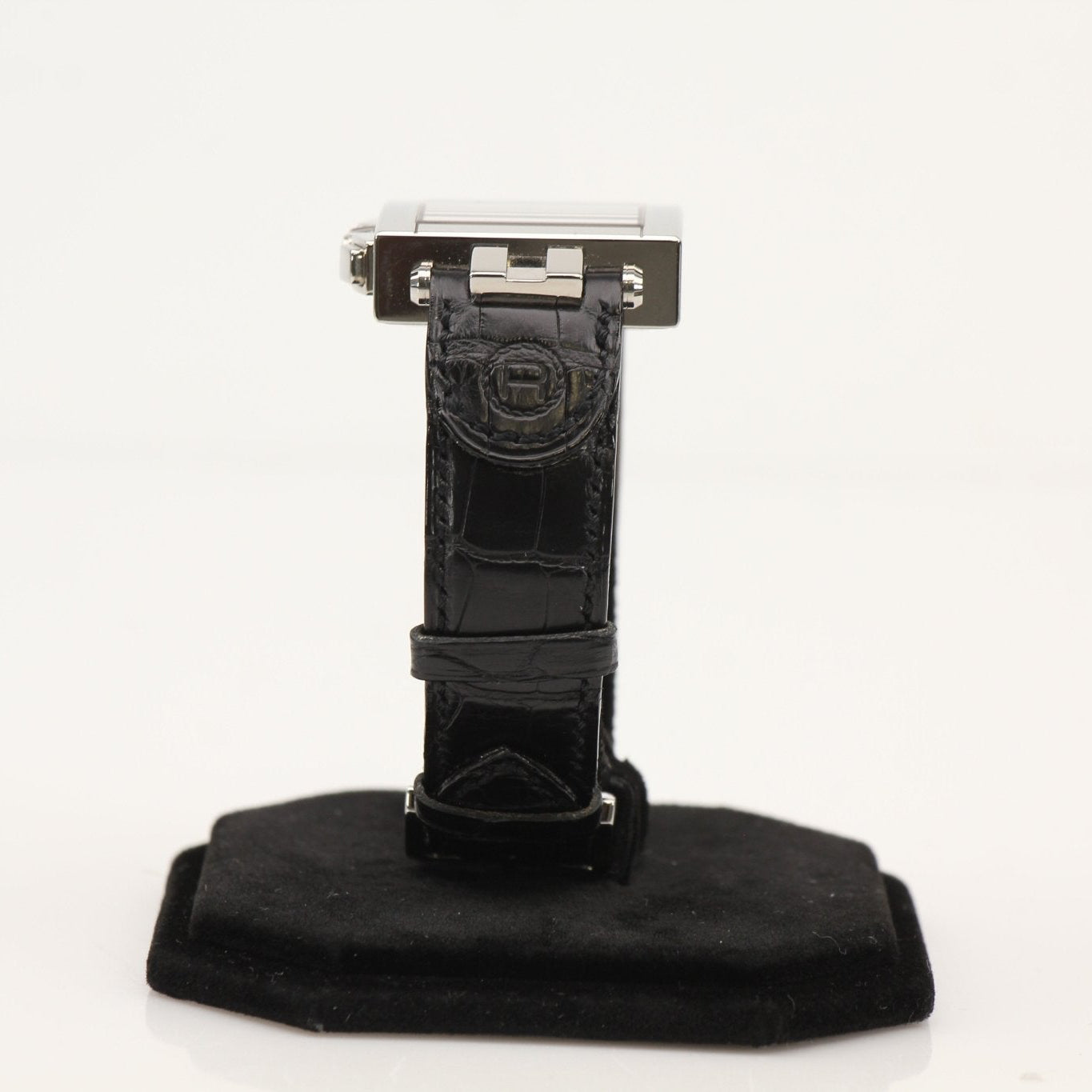 Gold & Beyond Roberge Genève Pégase chronograph watch with black dial, stainless steel case, and leather strap.