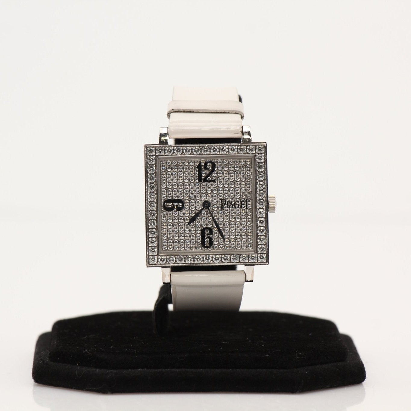 Piaget Dancer Diamond Watch featuring a sleek gold band and sparkling diamond accents, showcasing luxury watch craftsmanship.