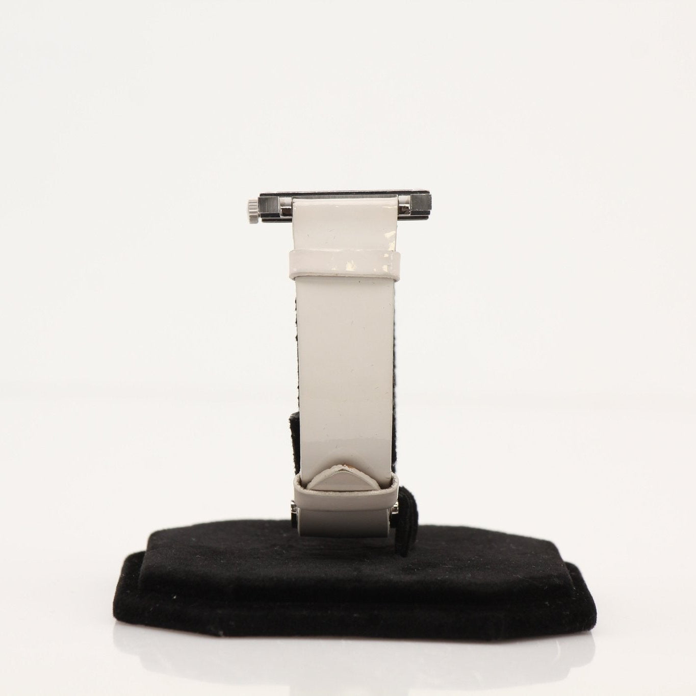 Piaget Dancer Diamond Watch featuring a sleek design with sparkling diamonds on a luxurious watch face.