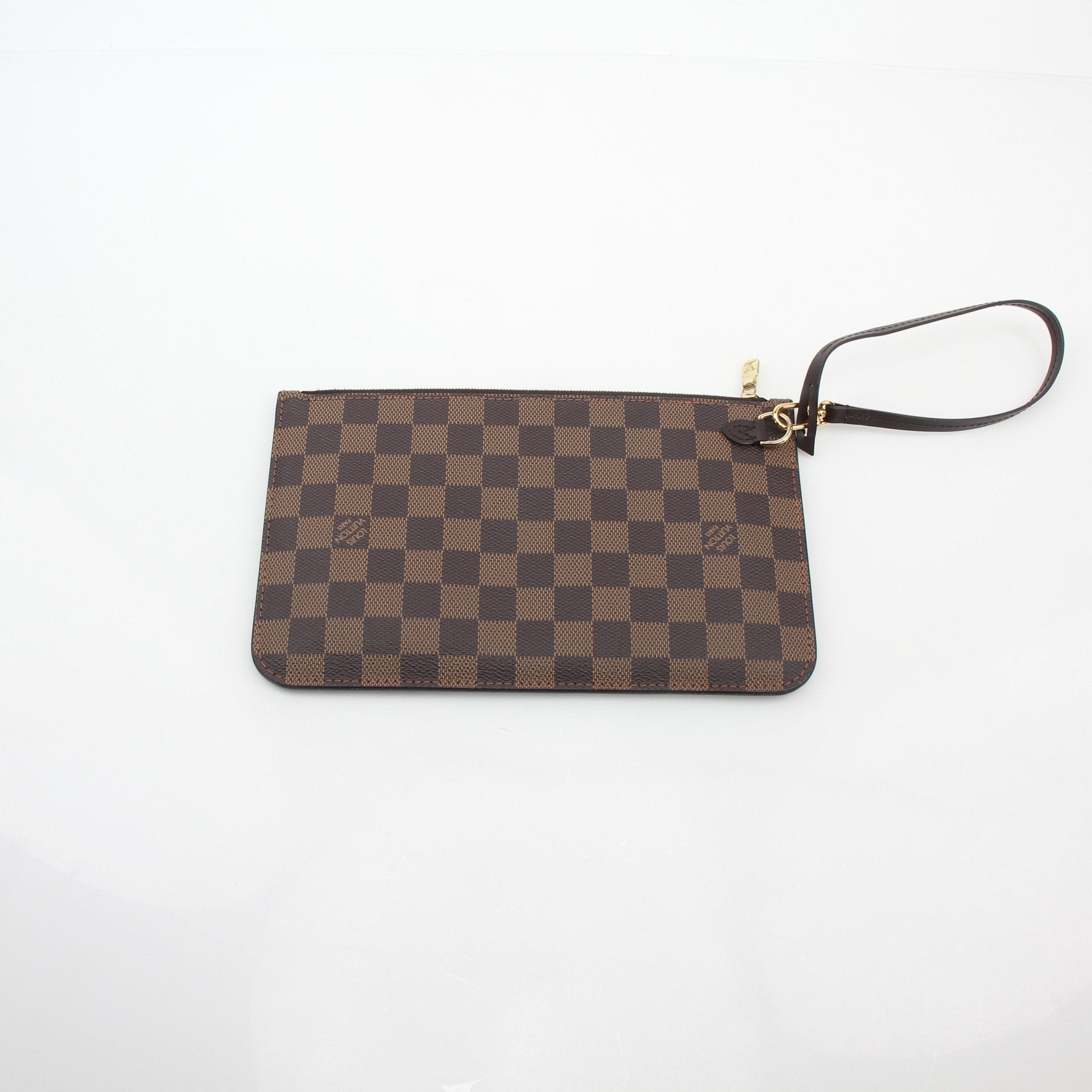 Louis Vuitton Damier Ebene Neverfull MM tote bag, gold-tone hardware, leather handles, and spacious interior, in a stylish handbag design.