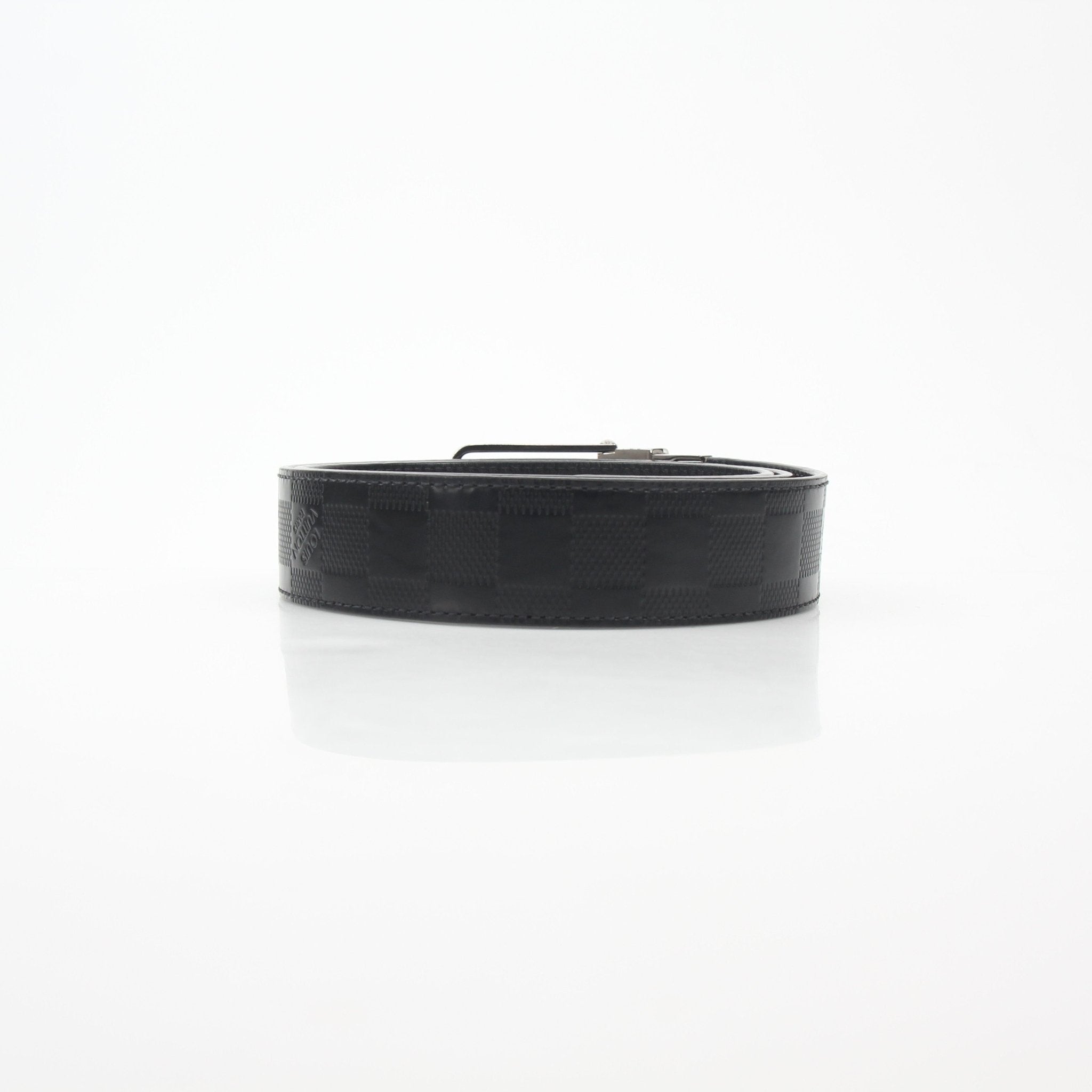 Louis Vuitton Damier Infini Ceinture Boston Belt in black with gold hardware, showcasing the patterned leather belt and buckle.
