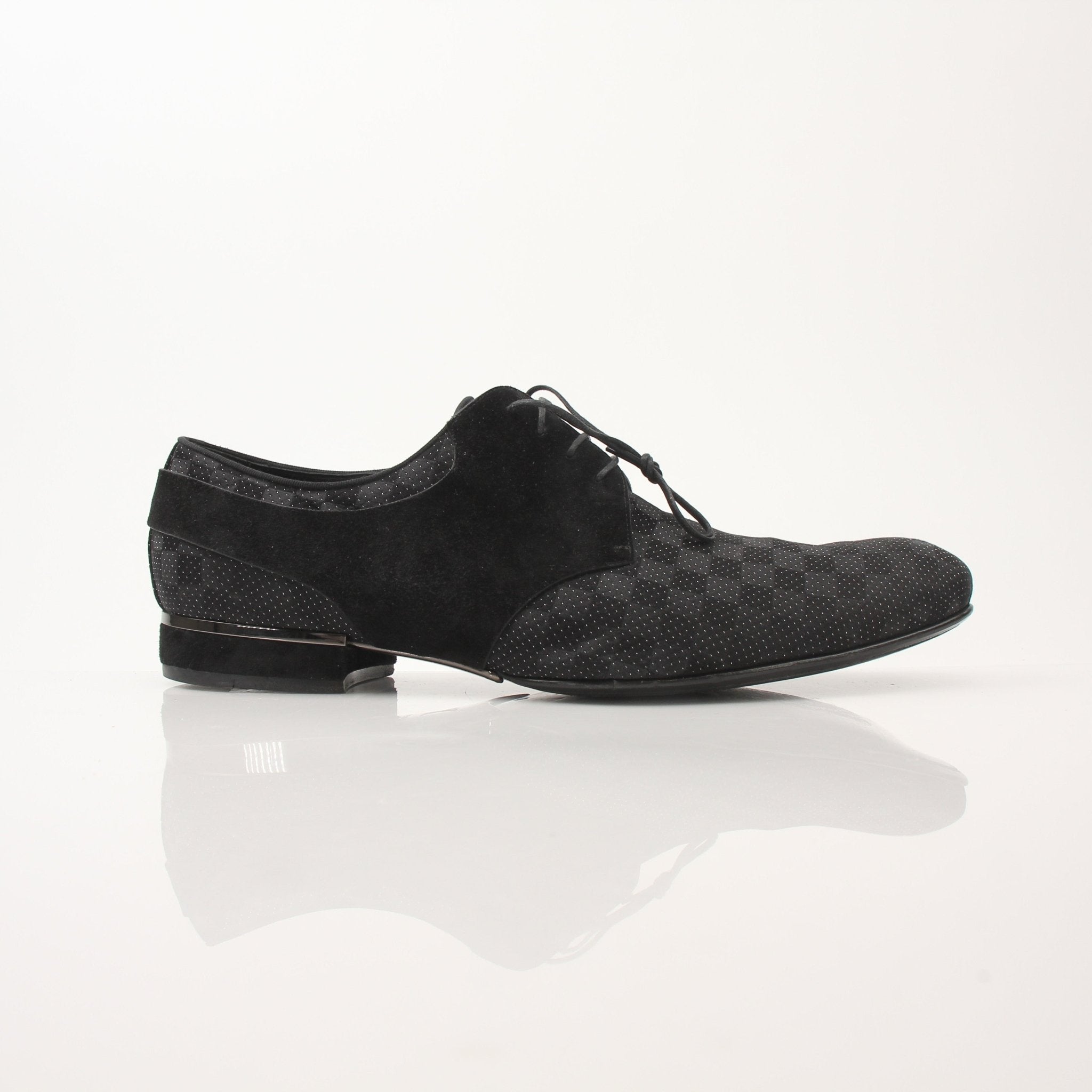 Louis Vuitton men's textured fabric derby shoes with brown leather accents, classic lace-up design, displayed on a neutral background.