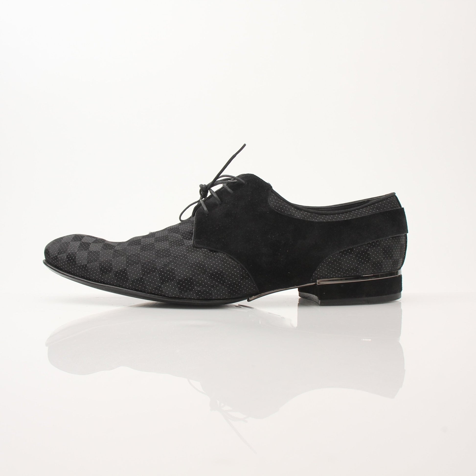 Gold & Beyond men's Louis Vuitton textured fabric derby shoes with sleek design and detailed stitching.