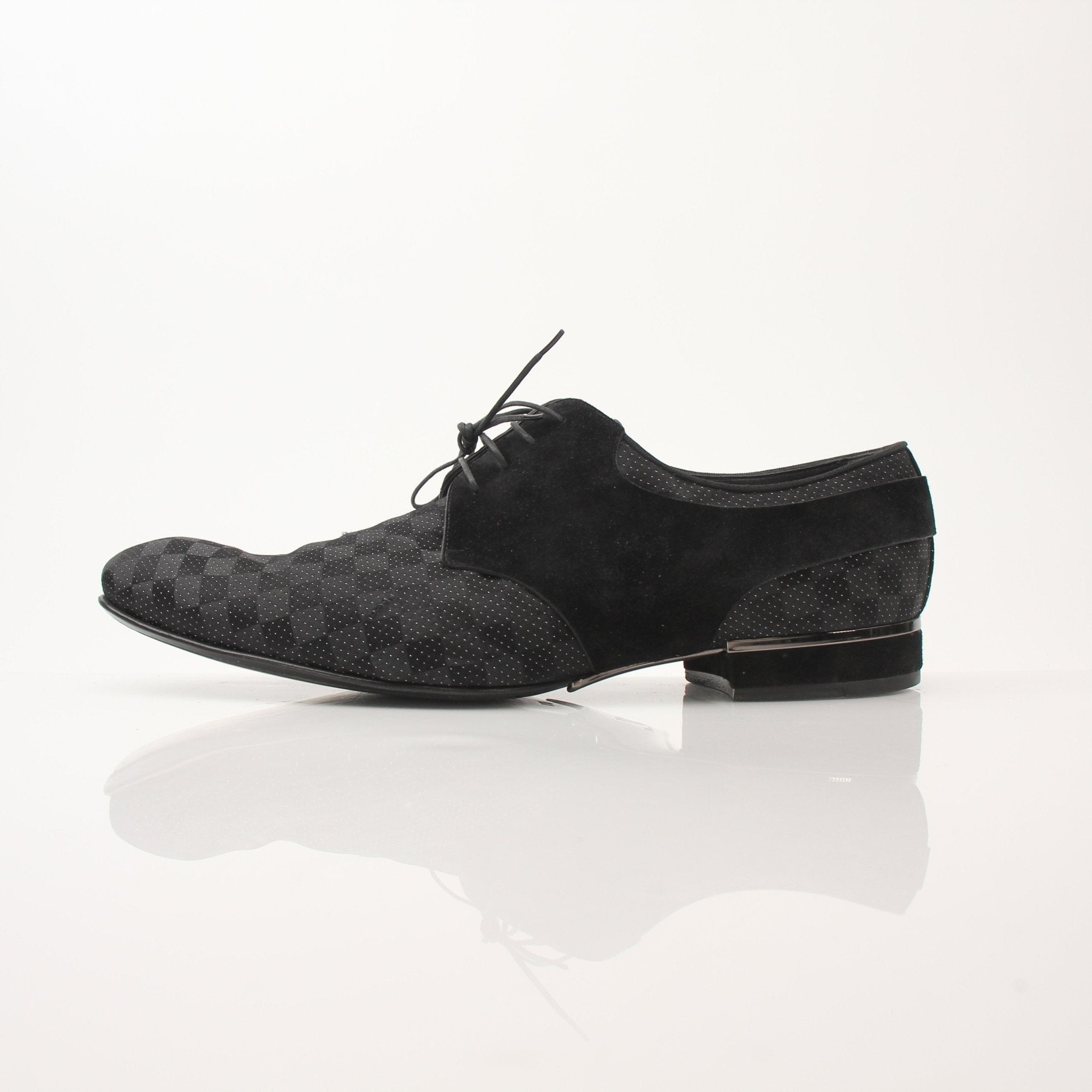 Gold & Beyond men's Louis Vuitton textured fabric derby shoes with sleek design and detailed stitching.