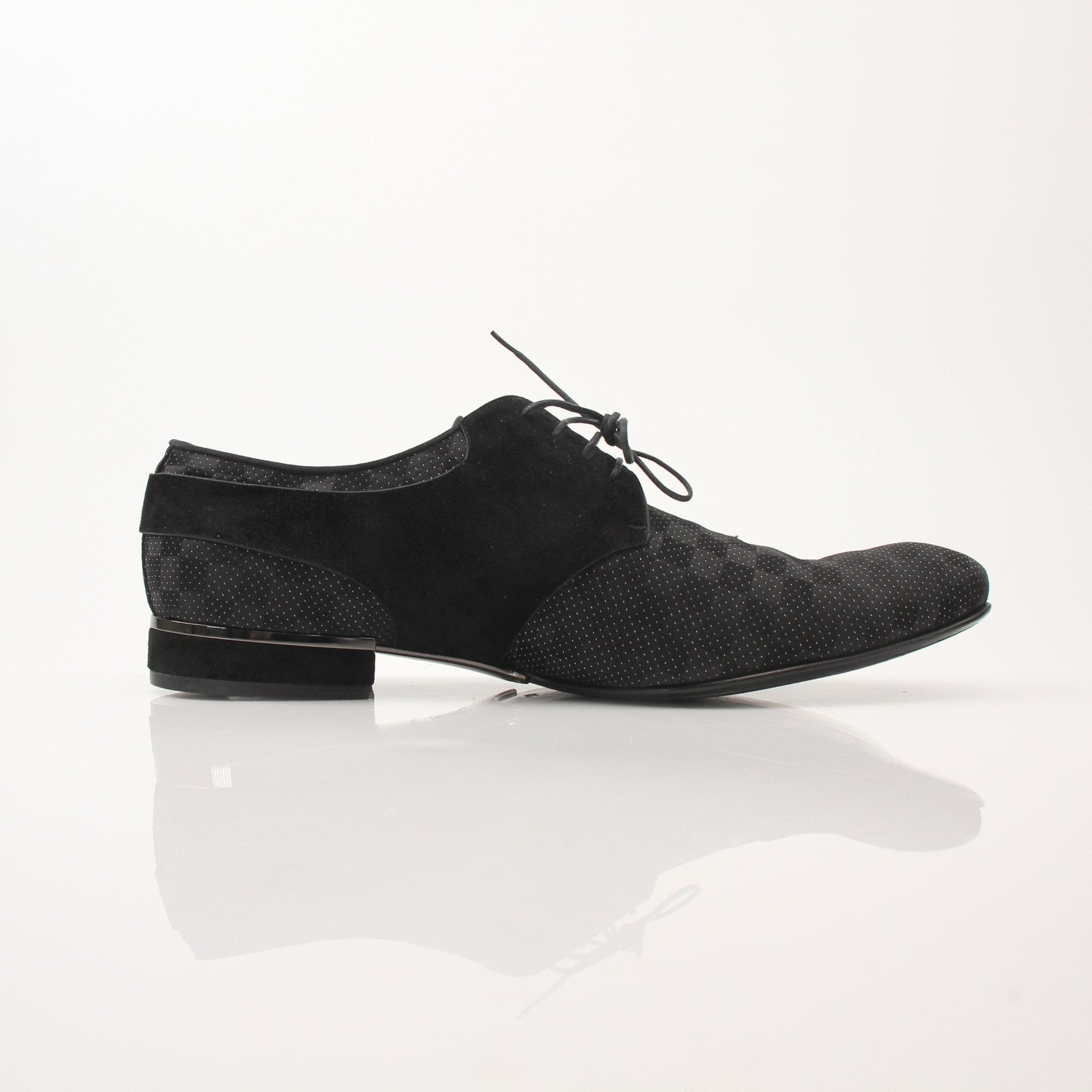 Louis Vuitton men's textured fabric derby shoes, showcasing stylish design and craftsmanship, on a neutral background.