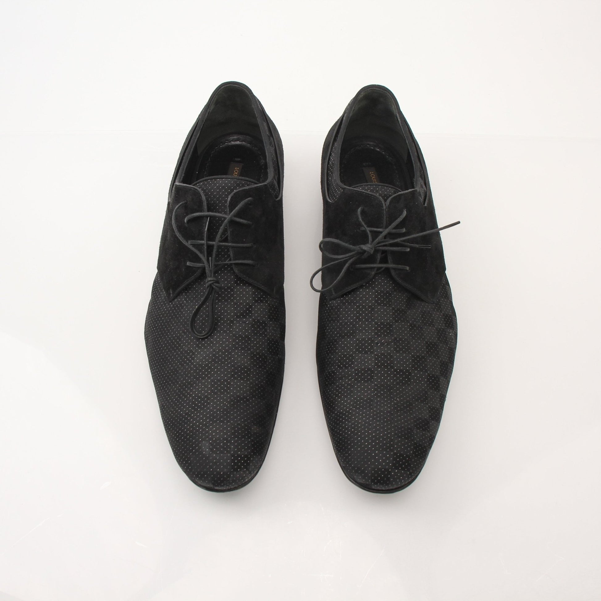 Louis Vuitton men's textured fabric derby shoes with brown soles, stylish and comfortable footwear for formal or casual wear.