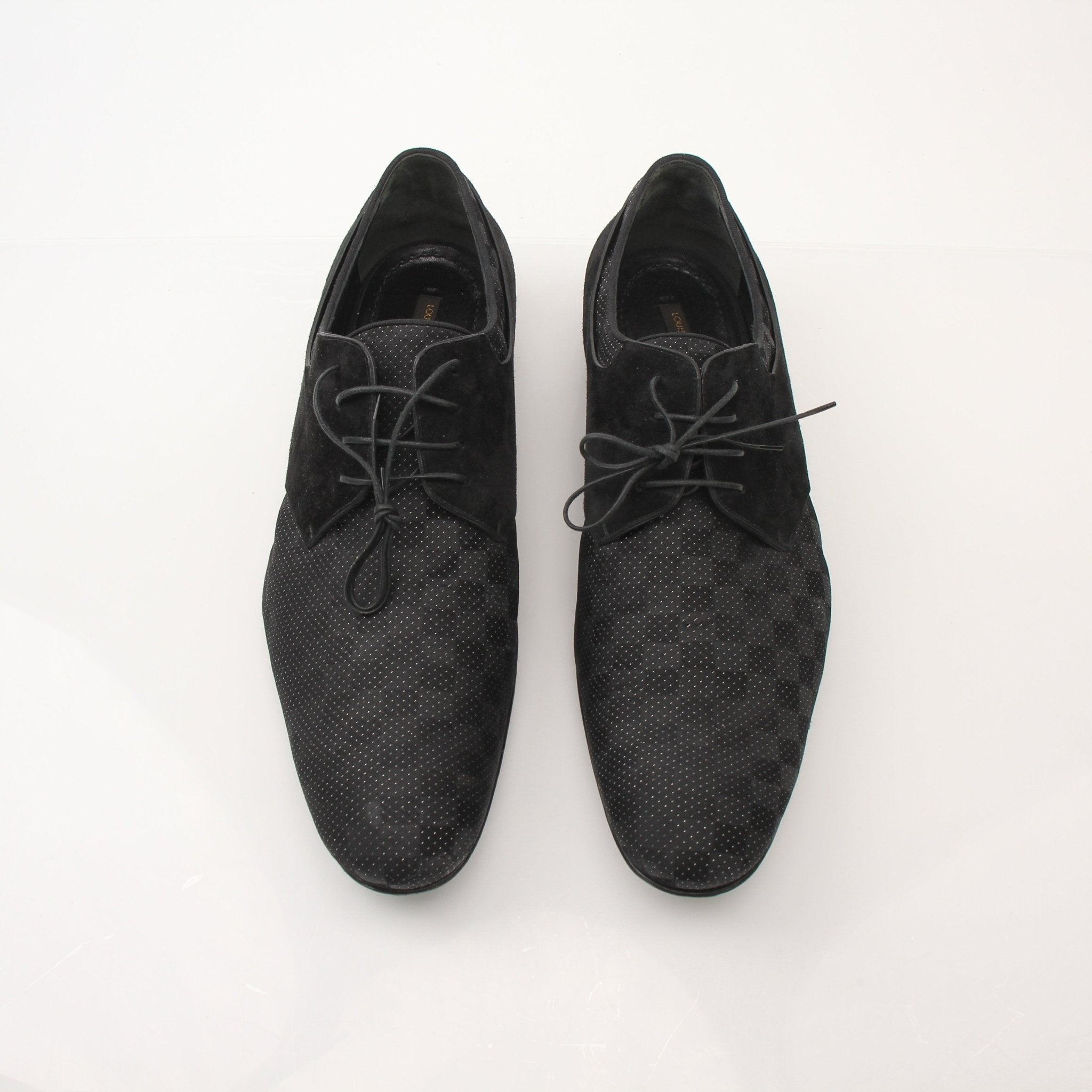 Louis Vuitton men's textured fabric derby shoes with brown soles, stylish and comfortable footwear for formal or casual wear.