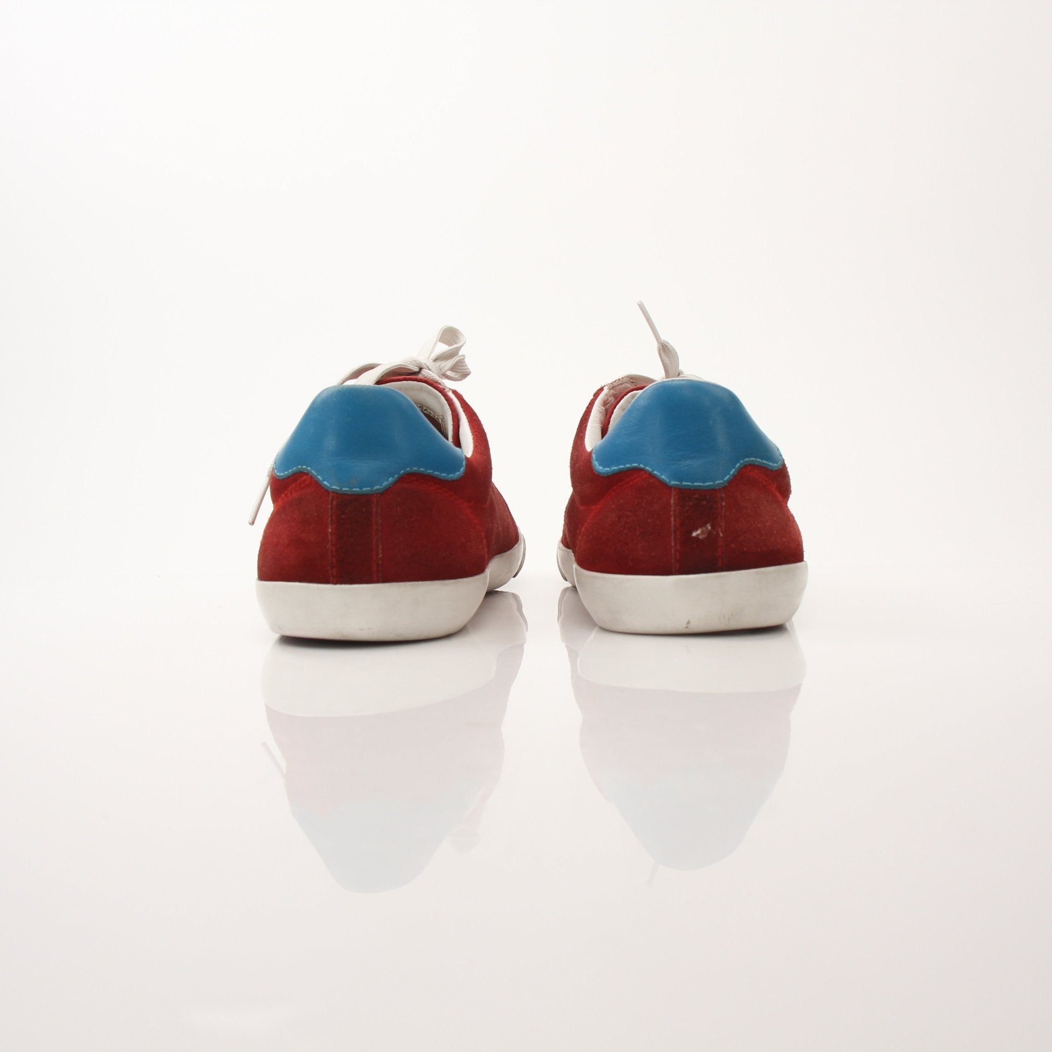 Gold & Beyond men's Dolce & Gabbana flat skating sneakers, stylish shoes with sleek design and comfortable fit.