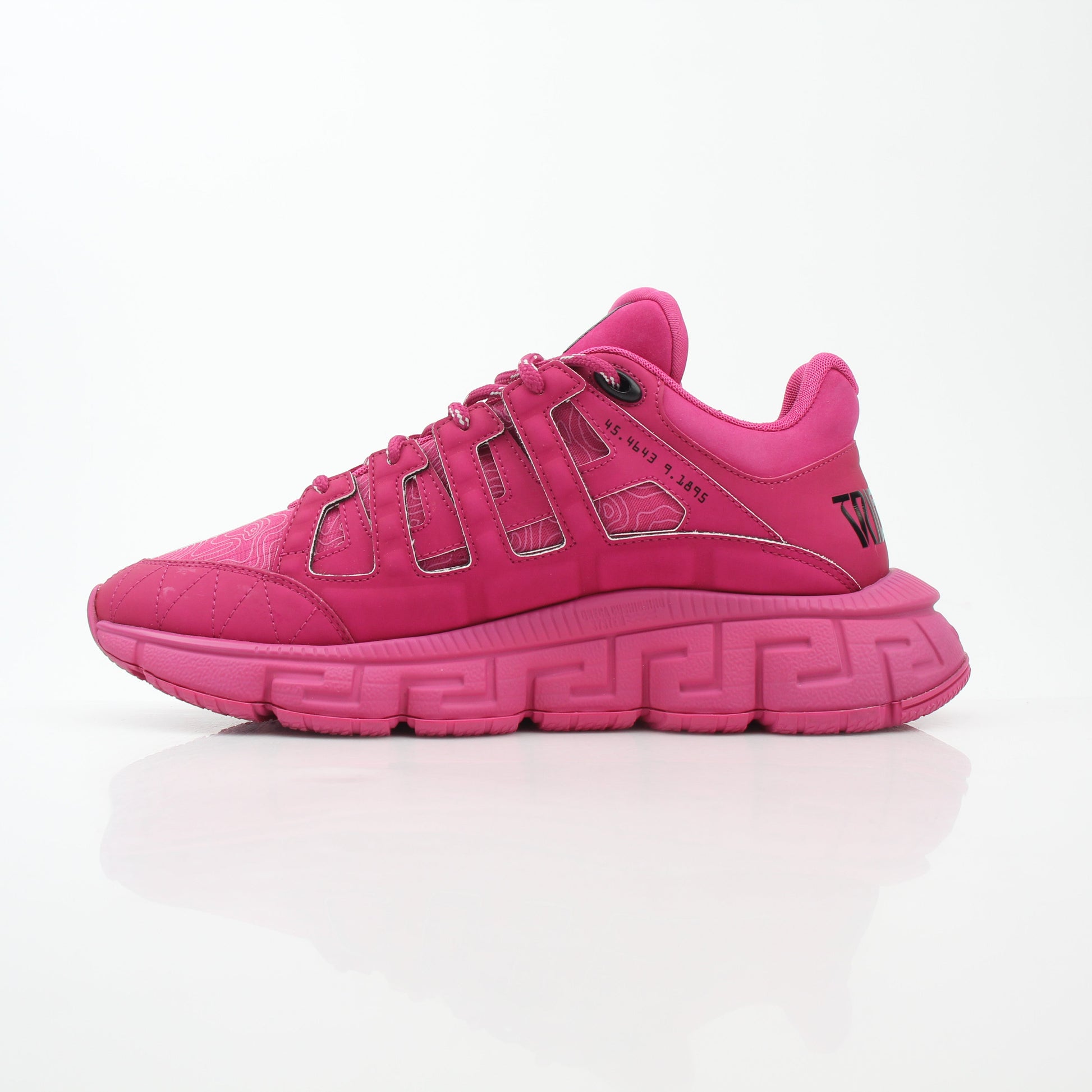 Gold & Beyond Versace Pink Trigreca low-top sneakers with stylish design, pink color, and casual shoe style.