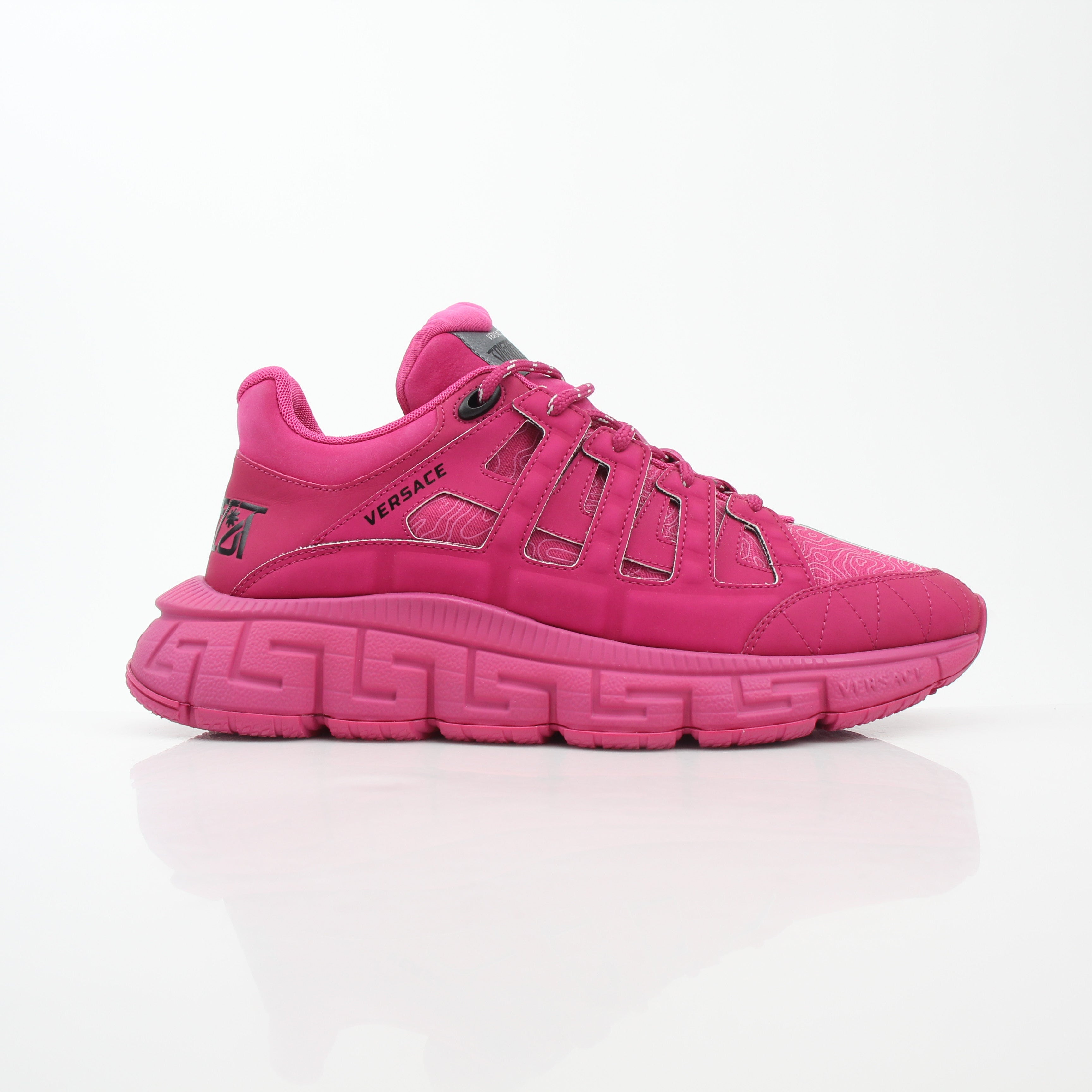 Gold & Beyond Versace Pink Trigreca low-top sneakers with stylish design and comfortable sneakers for everyday wear.
