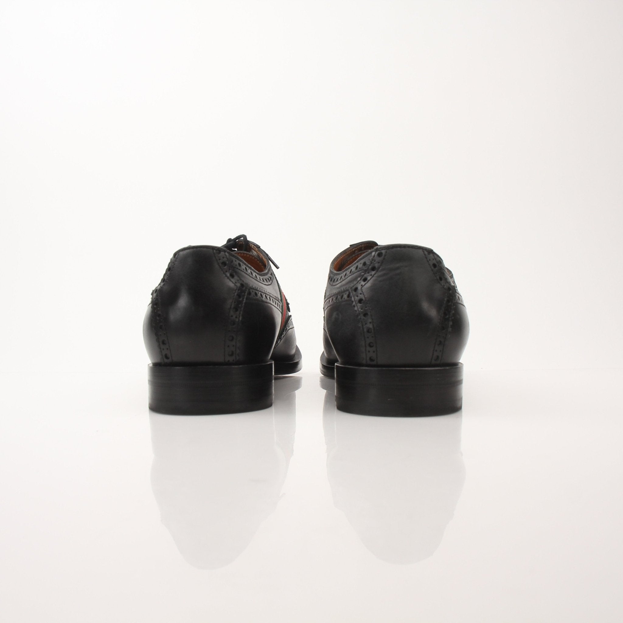 Gold & Beyond Gucci Men’s Bee Web Derby Shoes showing polished leather with bee and web detailing, stylish men's dress shoes.