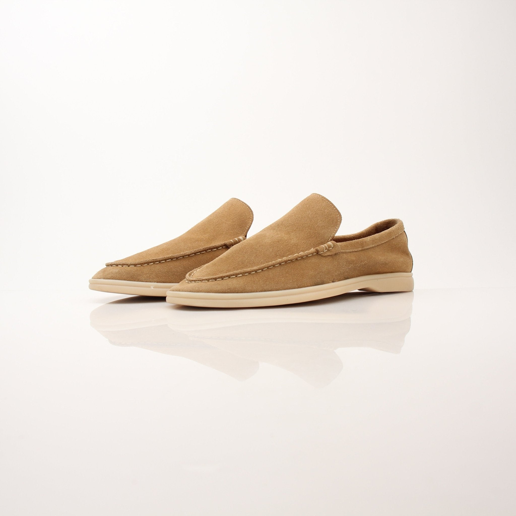 Gold & Beyond Loro Piana Men’s Summer Walk Loafers, stylish leather shoes with a sleek design, perfect for warm weather.