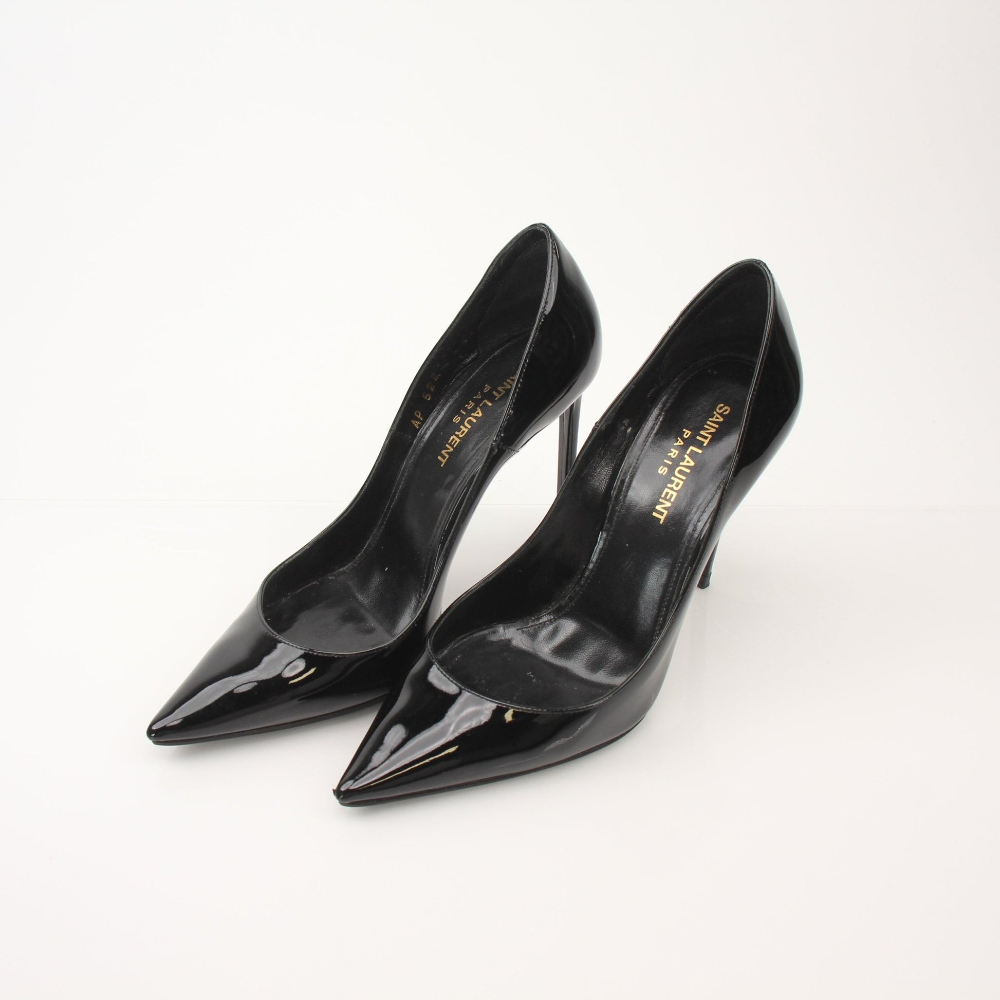 Gold & Beyond Saint Laurent Anja Pumps for women, stylish black heels with pointed toes and sleek design.