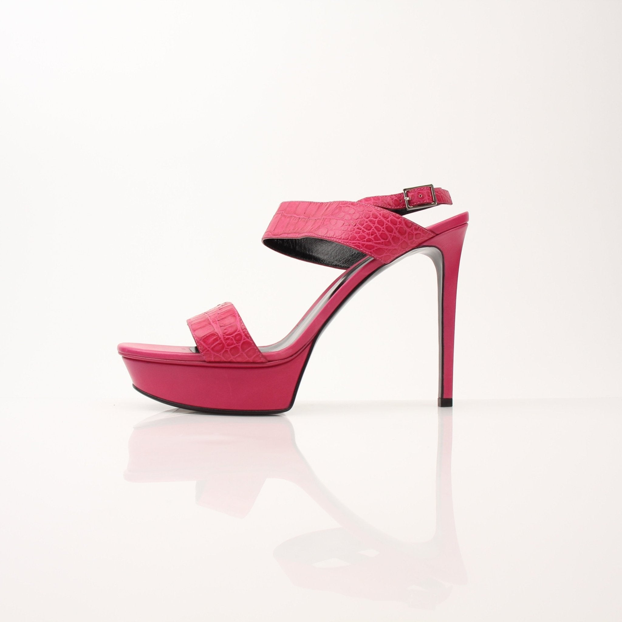 Gold & Beyond Saint Laurent women’s platform heels, stylish sandals with high heels and elegant design, perfect for fashionable occasions.