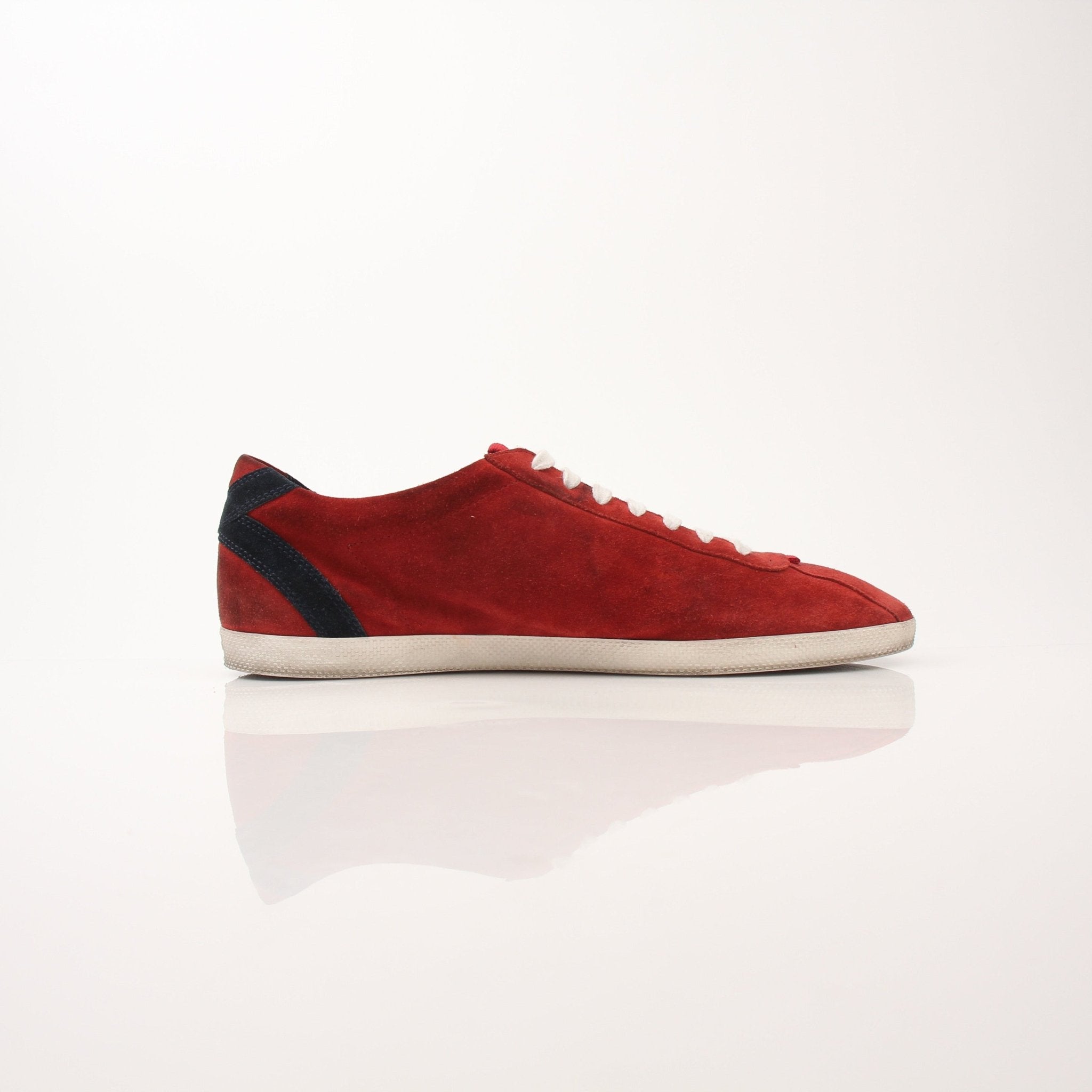 Gucci Men's Softy Tek Sneakers in black with white sole, showcasing sleek design and premium material from Gold & Beyond.