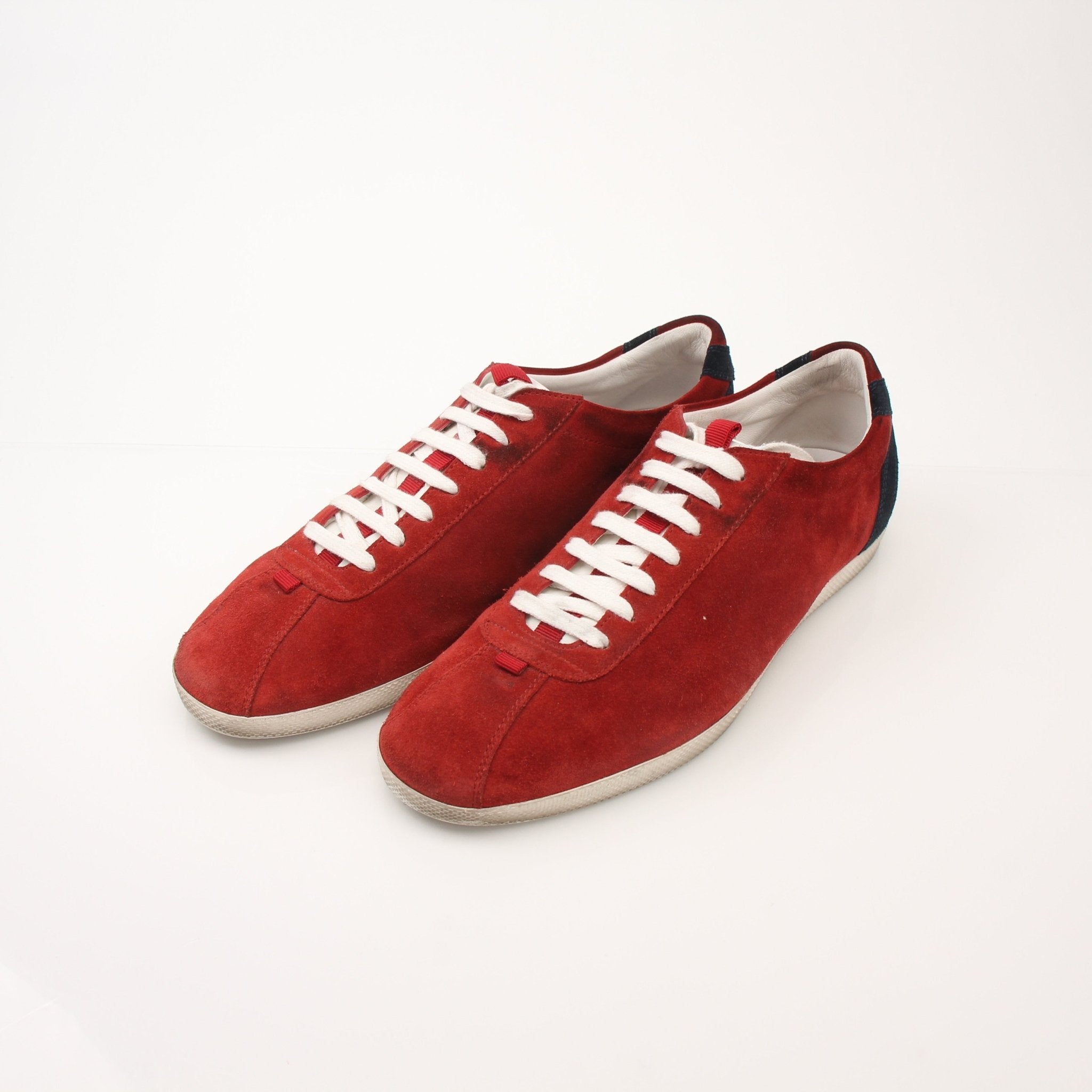 Gold & Beyond Gucci Men's Softy Tek Sneakers, stylish shoes with sleek design and comfortable fit, shown in a close-up image.