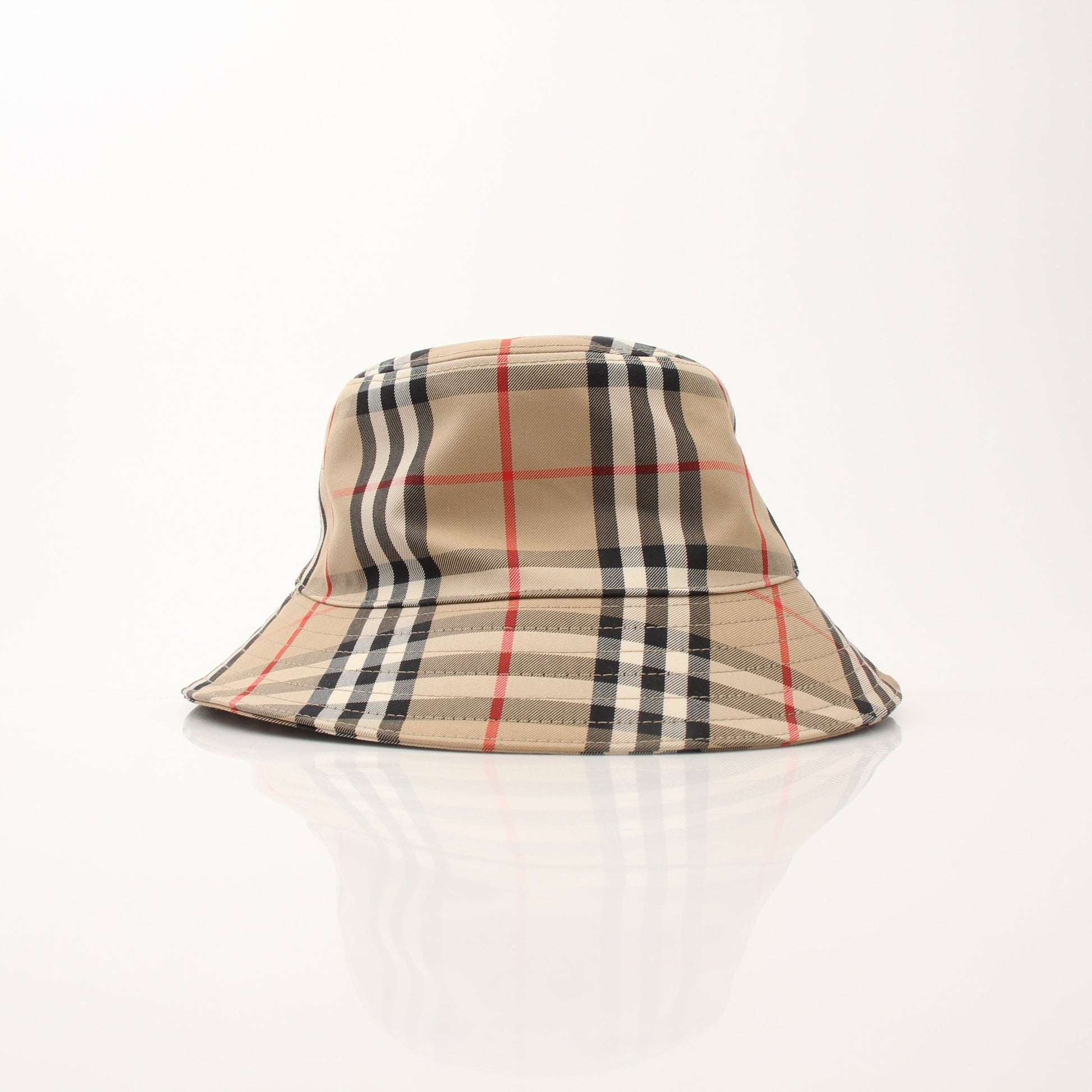 Gold & Beyond Burberry Kid’s Gabriel vintage check bucket hat with wide brim and classic check pattern, suitable for children.