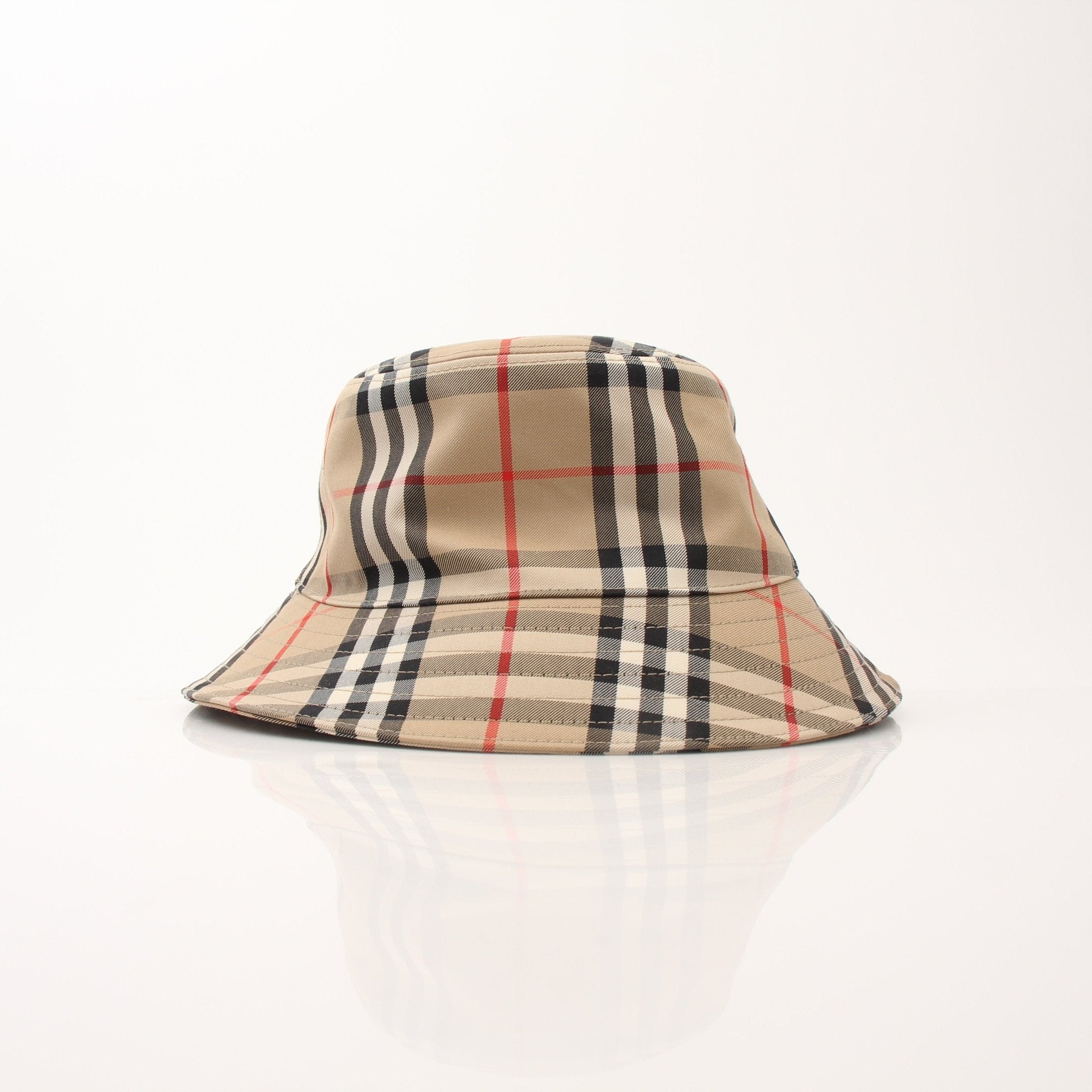 Gold & Beyond Burberry Kid’s Gabriel vintage check bucket hat with wide brim and classic check pattern, suitable for children.