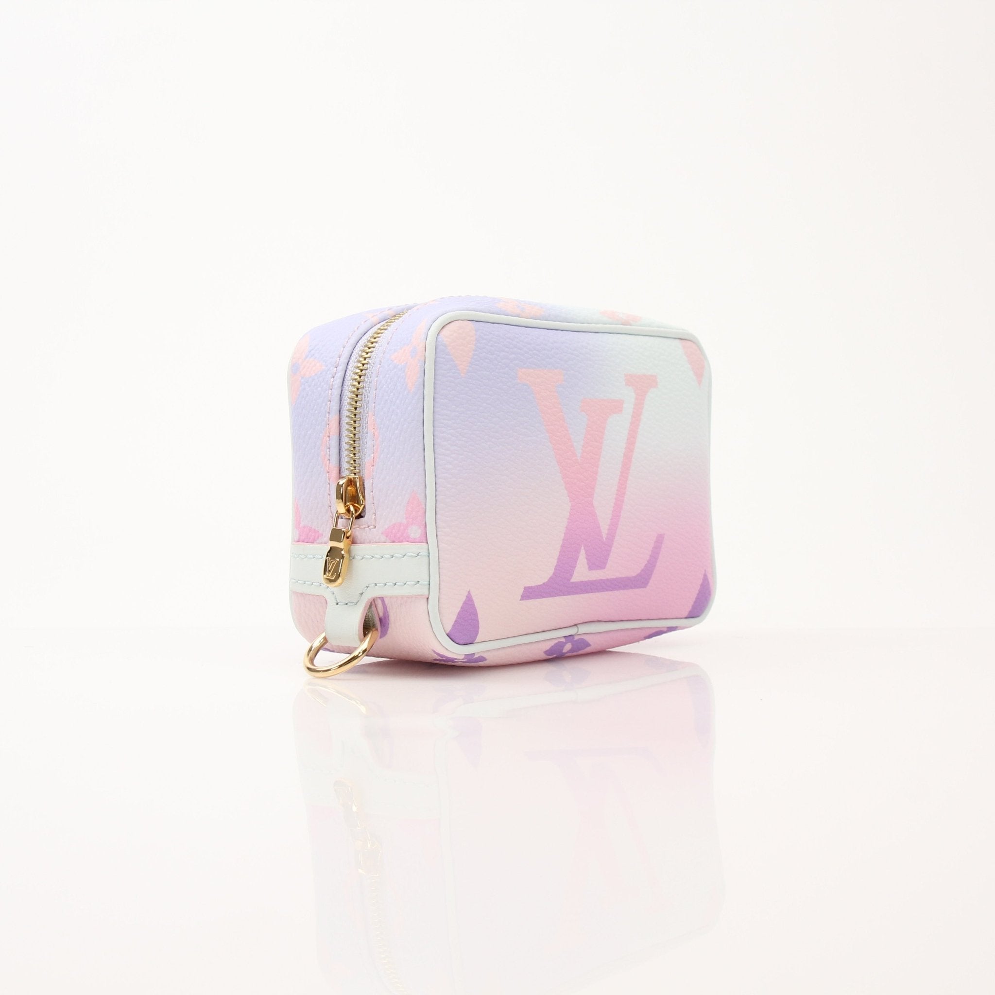 Louis Vuitton Sunrise Wapiti vanity case by Gold & Beyond, featuring signature pattern and compact design.