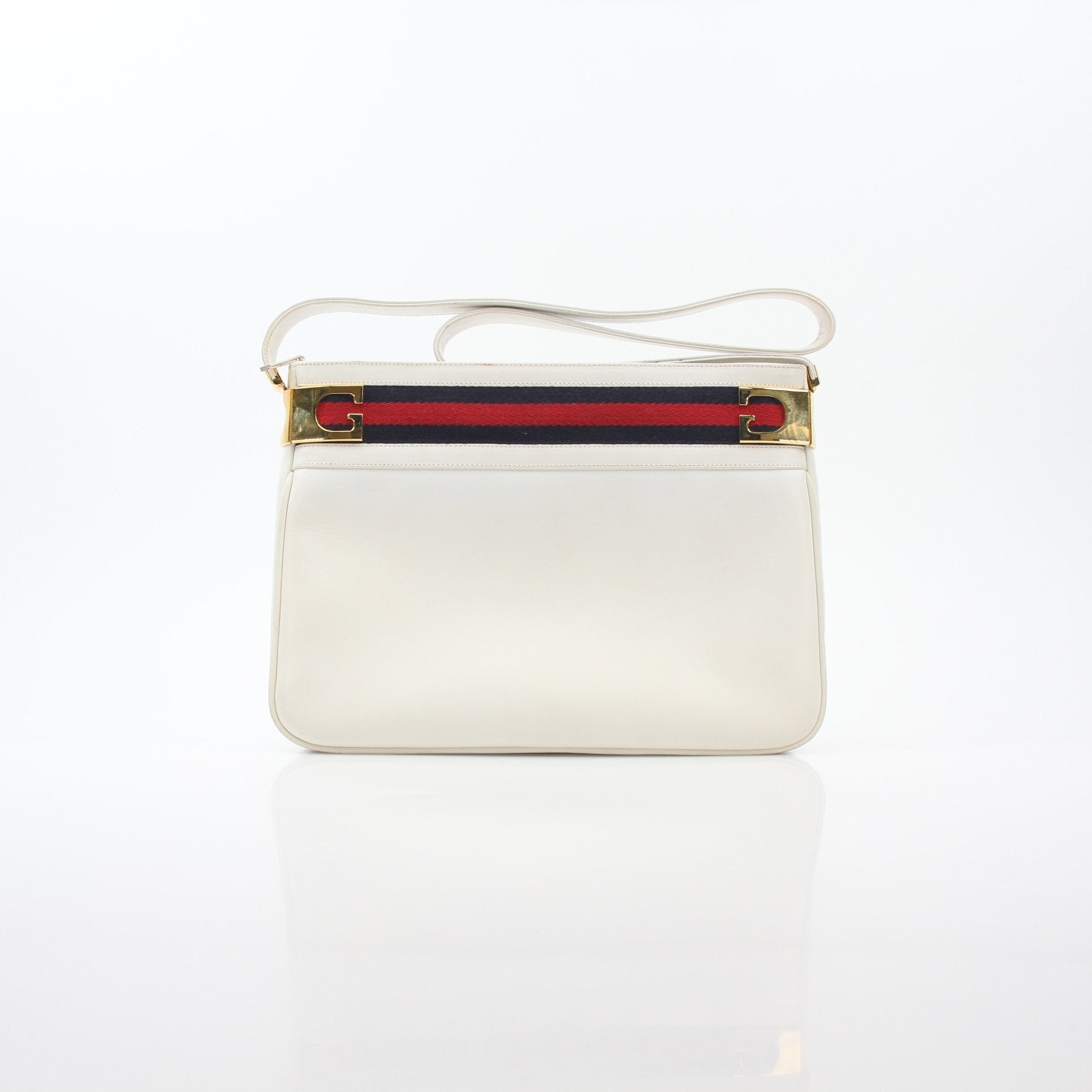 Gucci white leather vintage Sherry Line shoulder handbag with gold hardware and classic design.