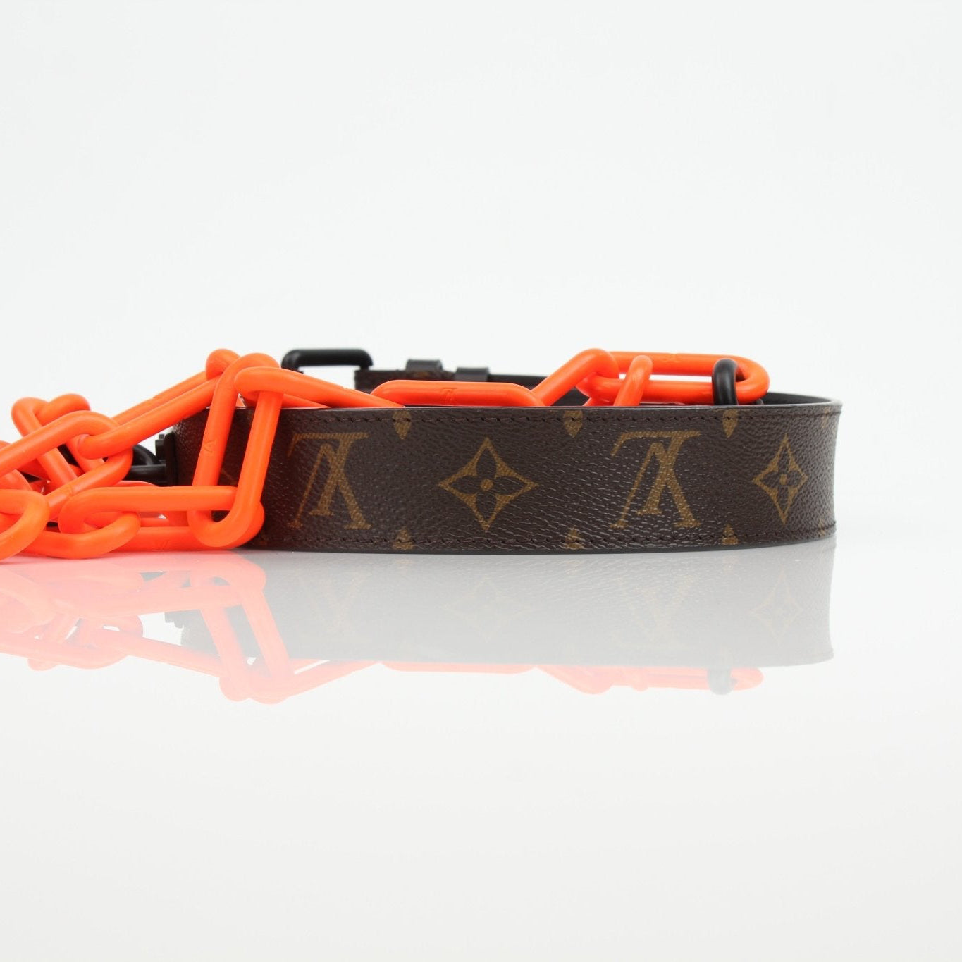Louis Vuitton Monogram Chain Belt, luxury accessories with gold-tone chain and LV monogram design, stylish and elegant for fashion.