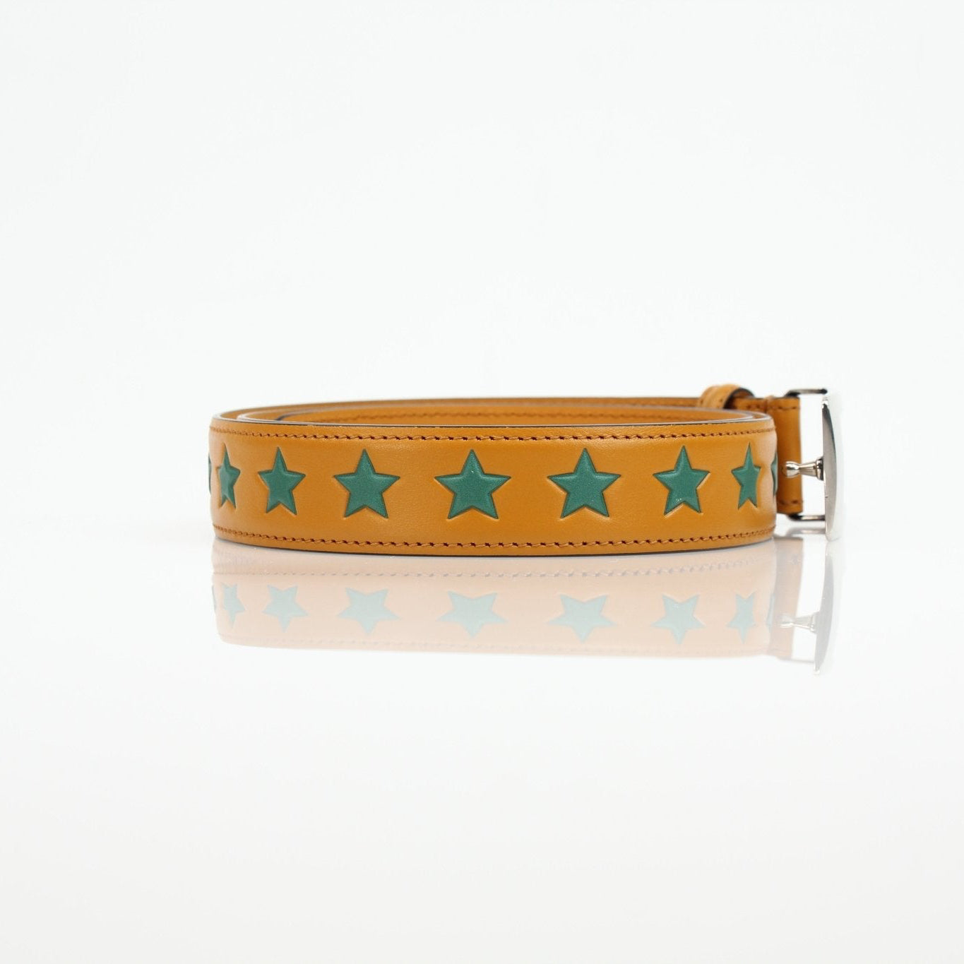 Gucci yellow star leather belt with gold buckle, stylish accessories for men and women, high-quality craftsmanship.