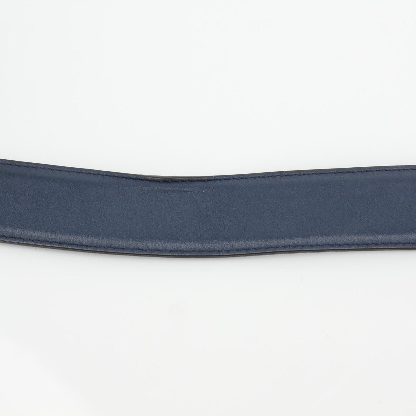 Gucci navy interlocking GG belt with gold buckle, stylish accessories for men's or women's fashion.