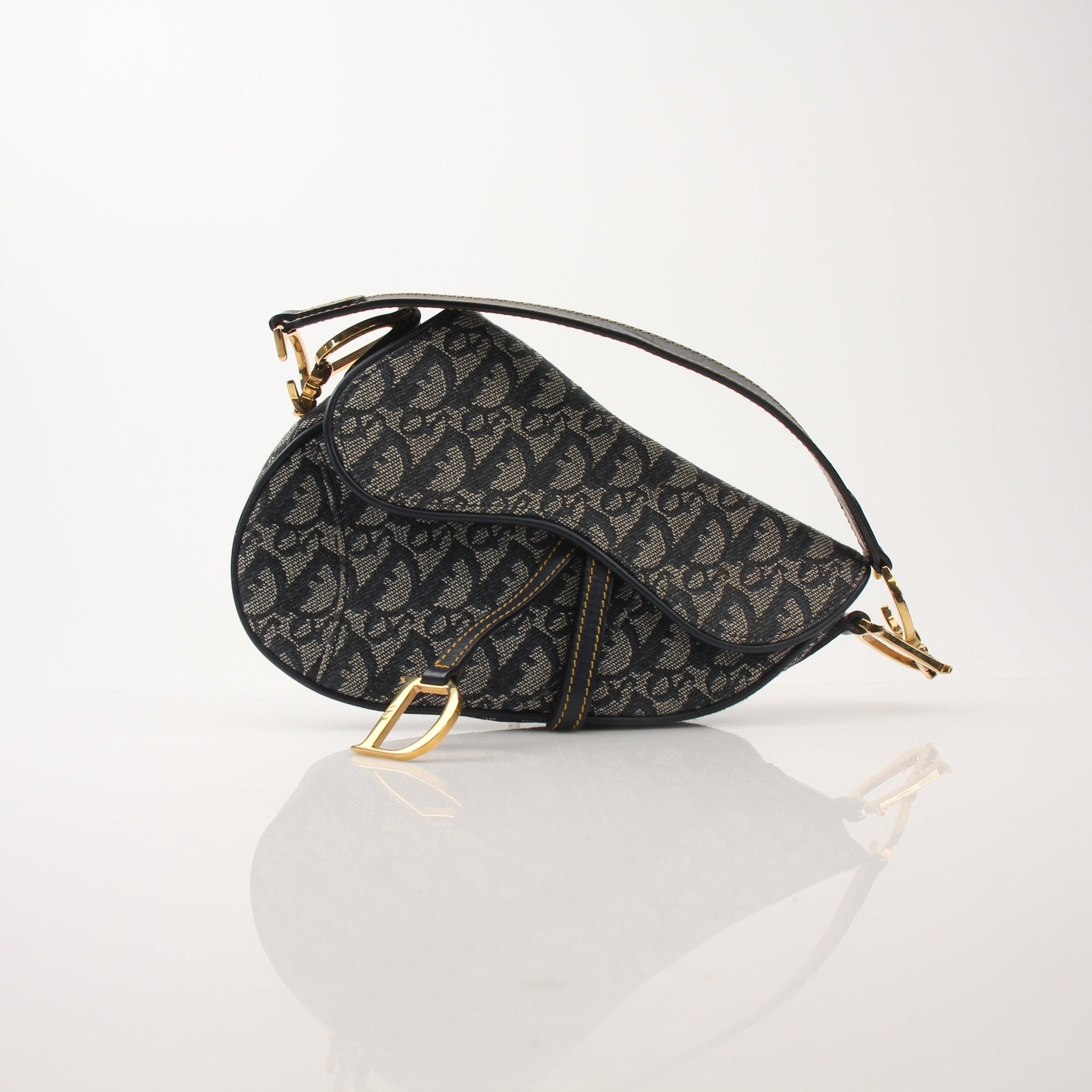 Christian Dior – Gold & Beyond
