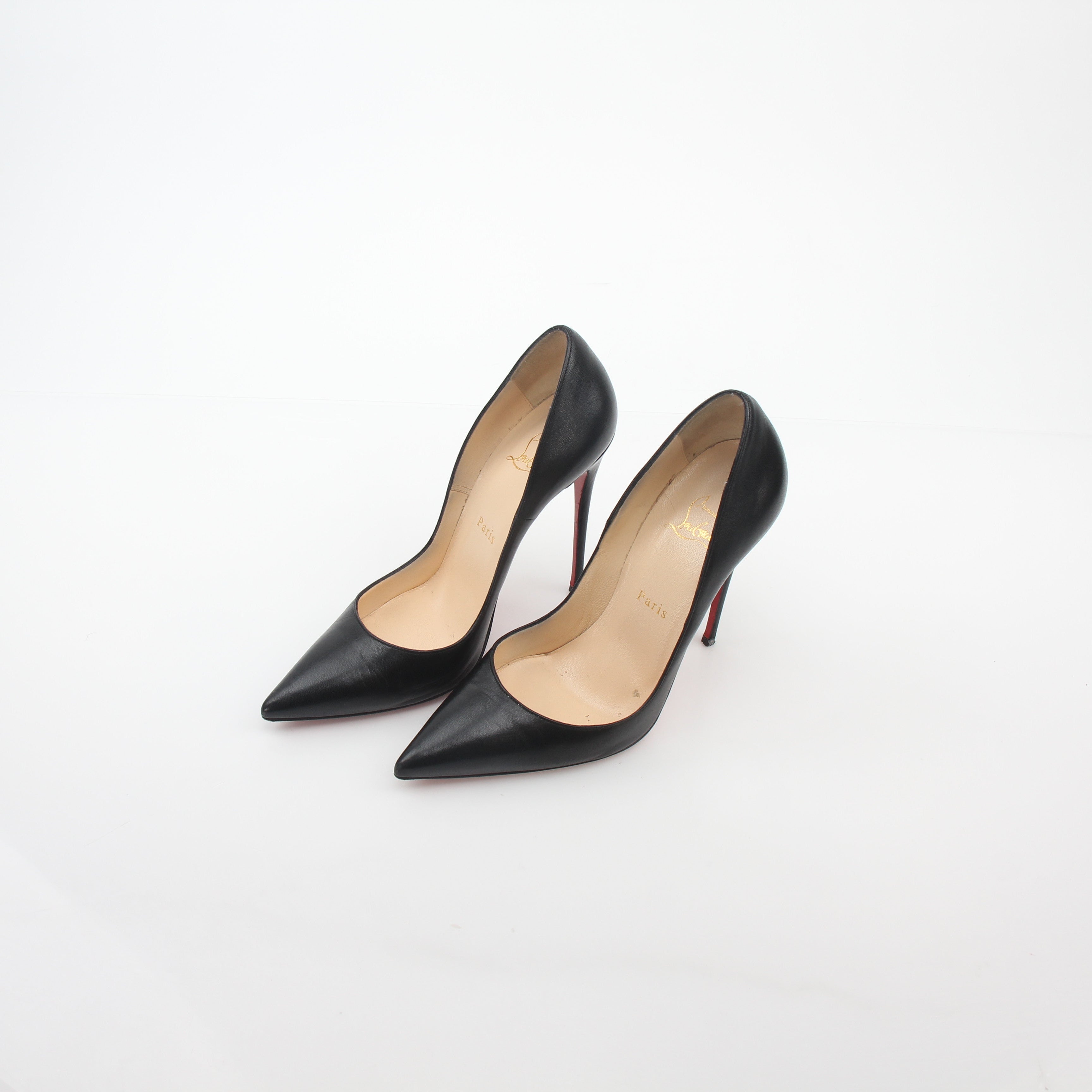 Black Christian Louboutin So Kate 120 nappa leather heels with pointed toes and stiletto heels, designed for elegant style.