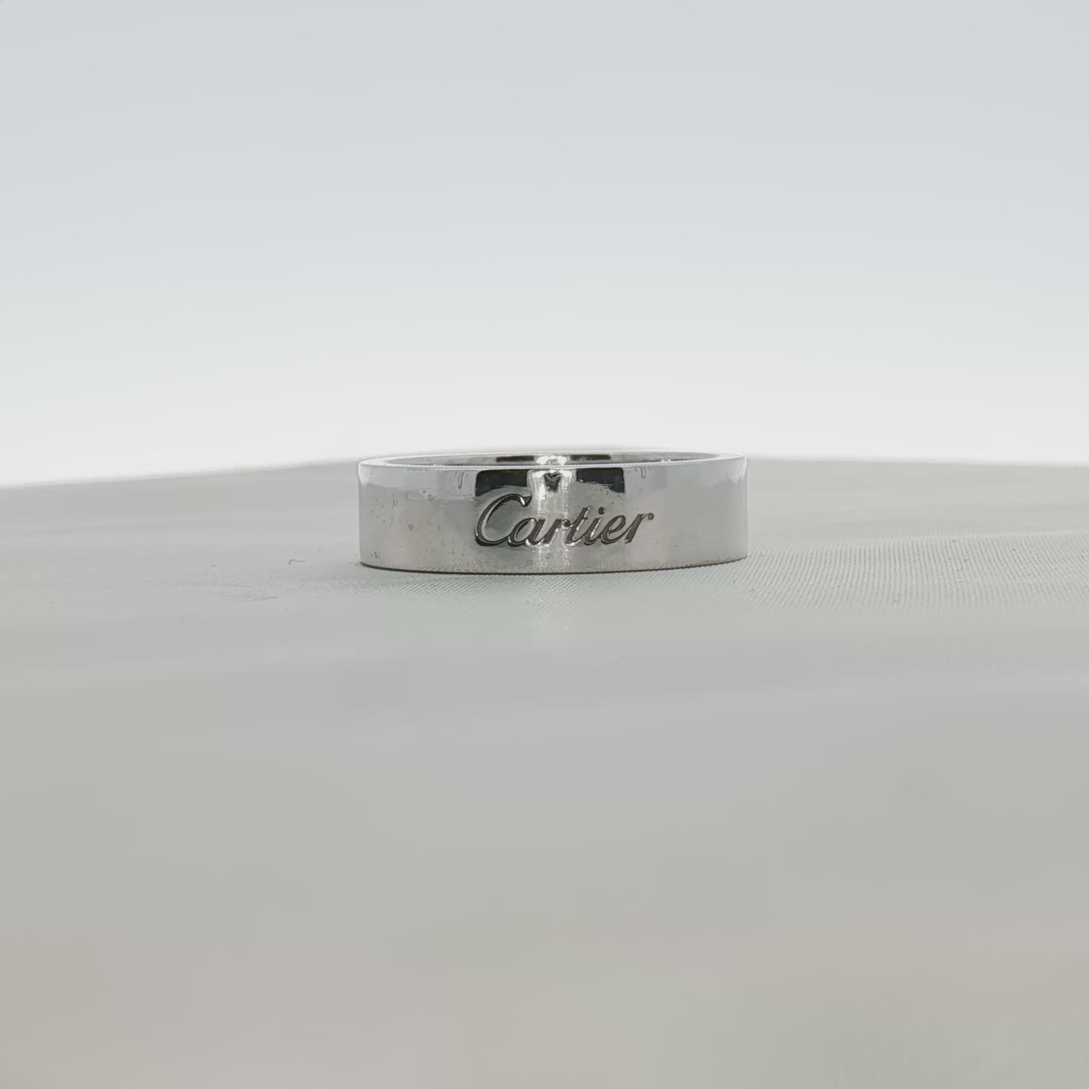 Load video: Cartier Platinum Wedding Band Ring