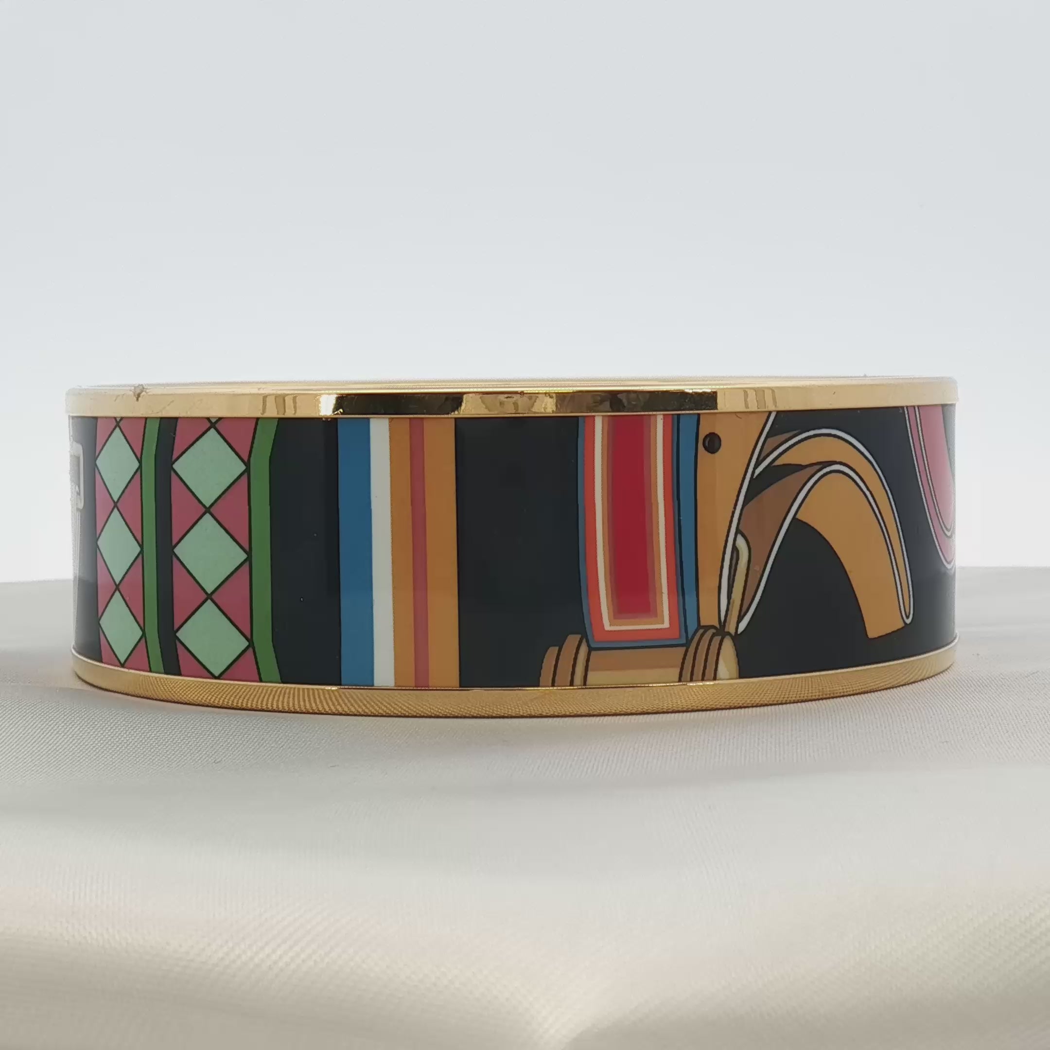 Load video: Hermès Enamel Bangle Bracelet